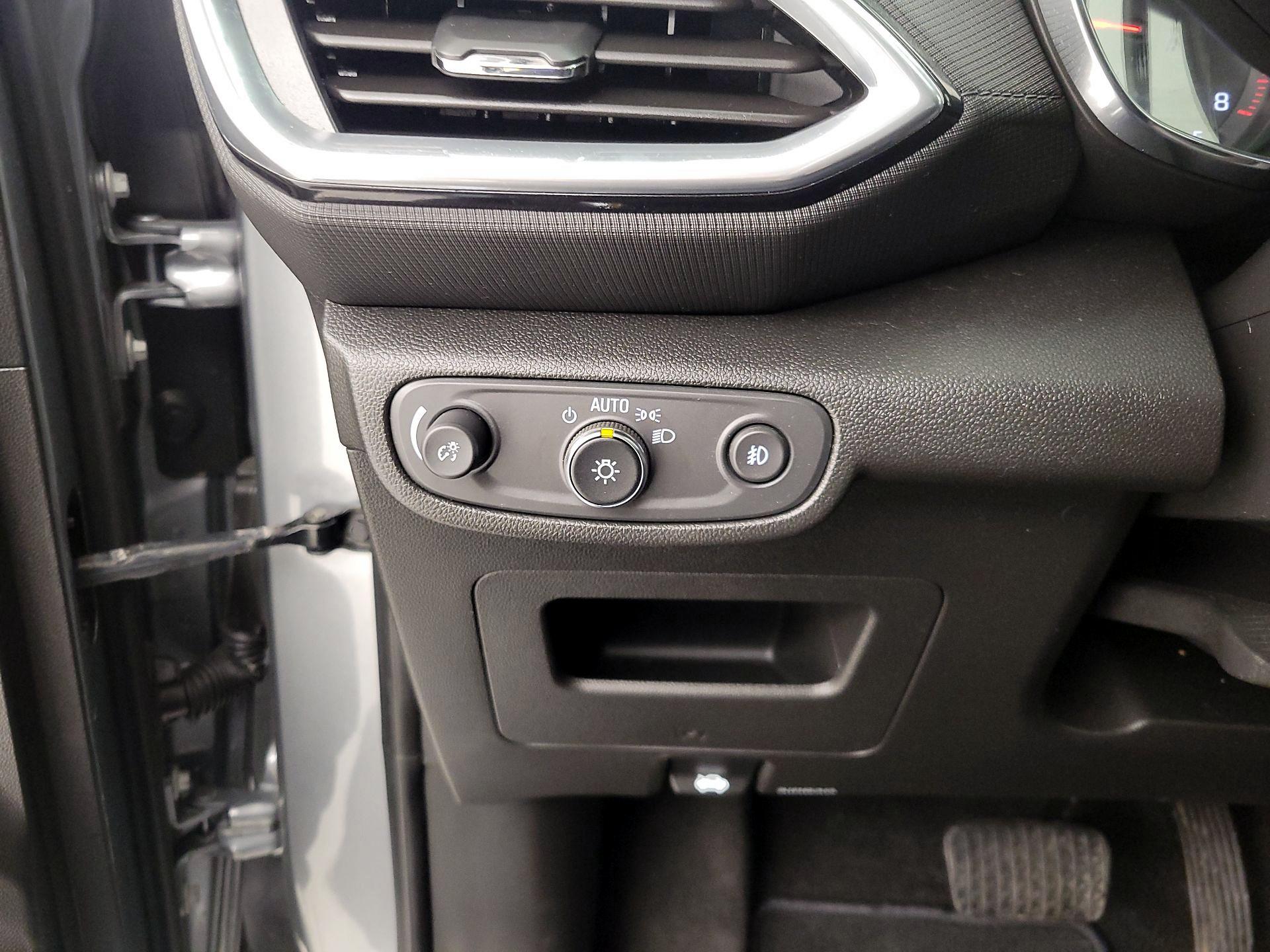 Thumbnail: 2023 Chevrolet TrailBlazer - 13