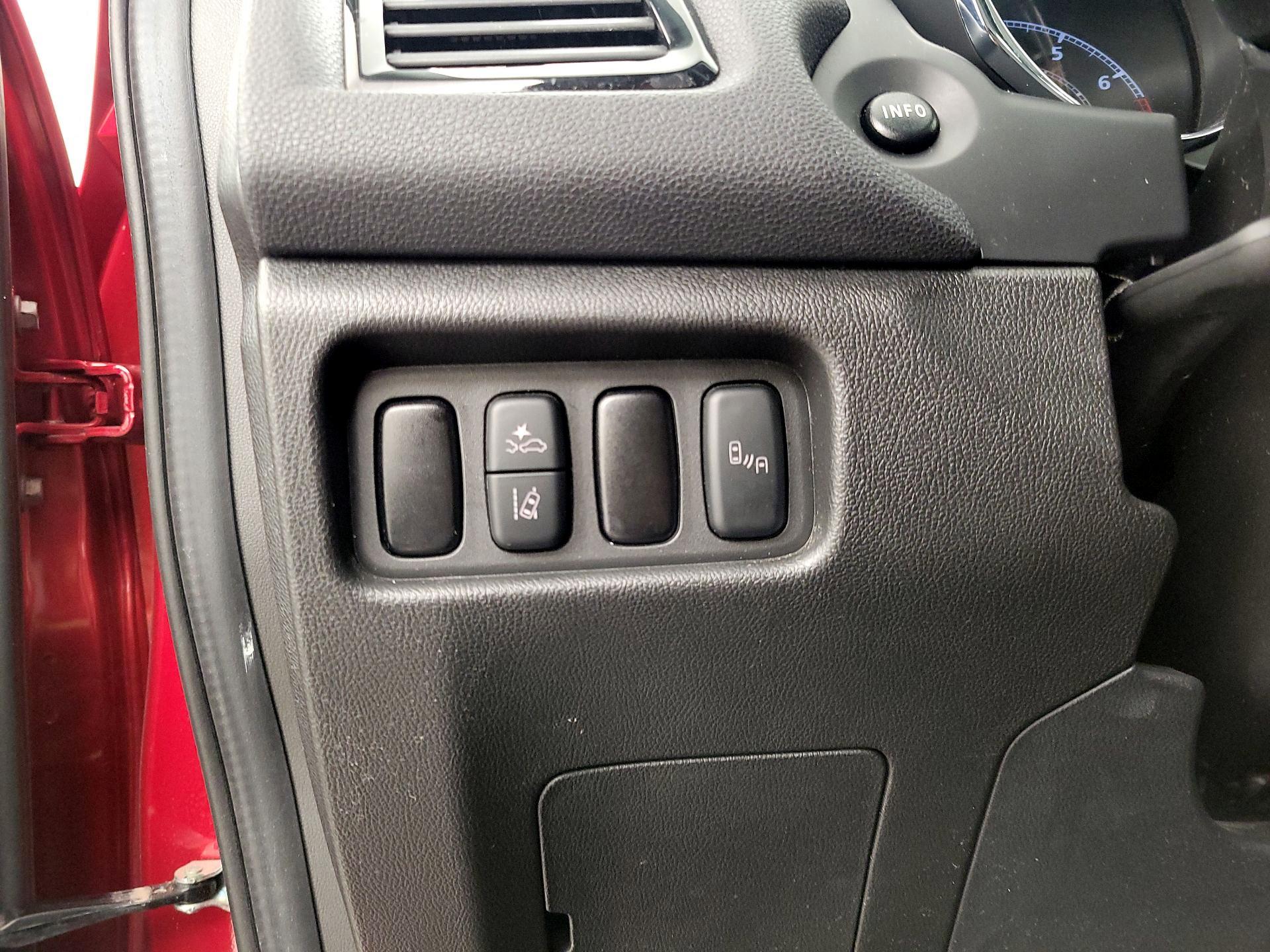 Thumbnail: 2024 Mitsubishi Outlander Sport - 13