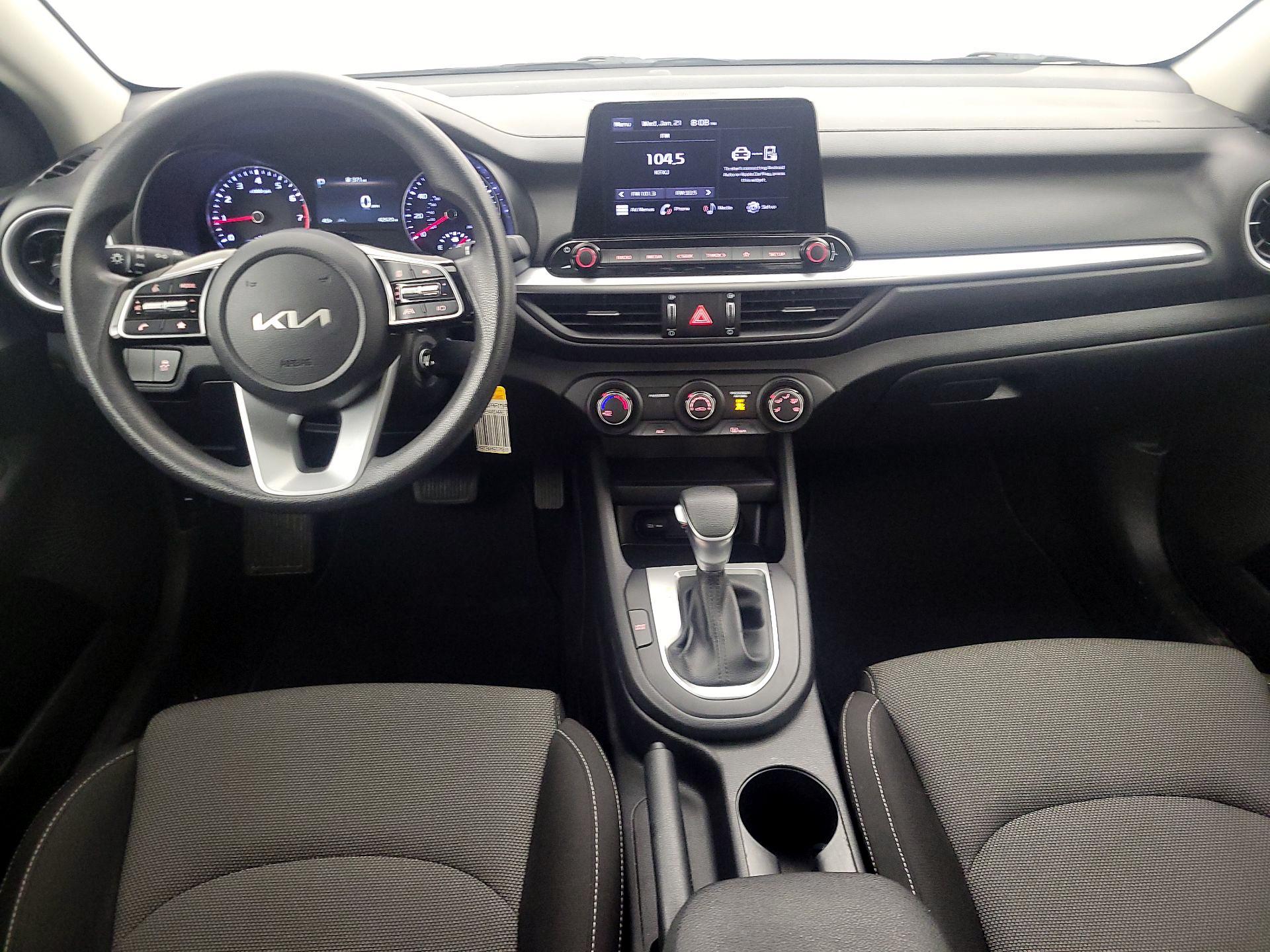 Thumbnail: 2024 Kia Forte - 9