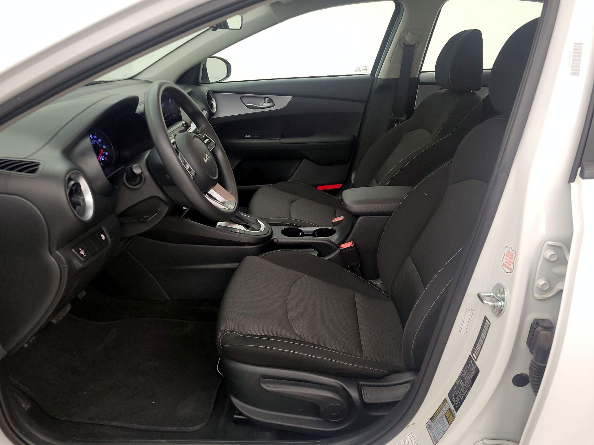 Thumbnail: 2024 Kia Forte - 11