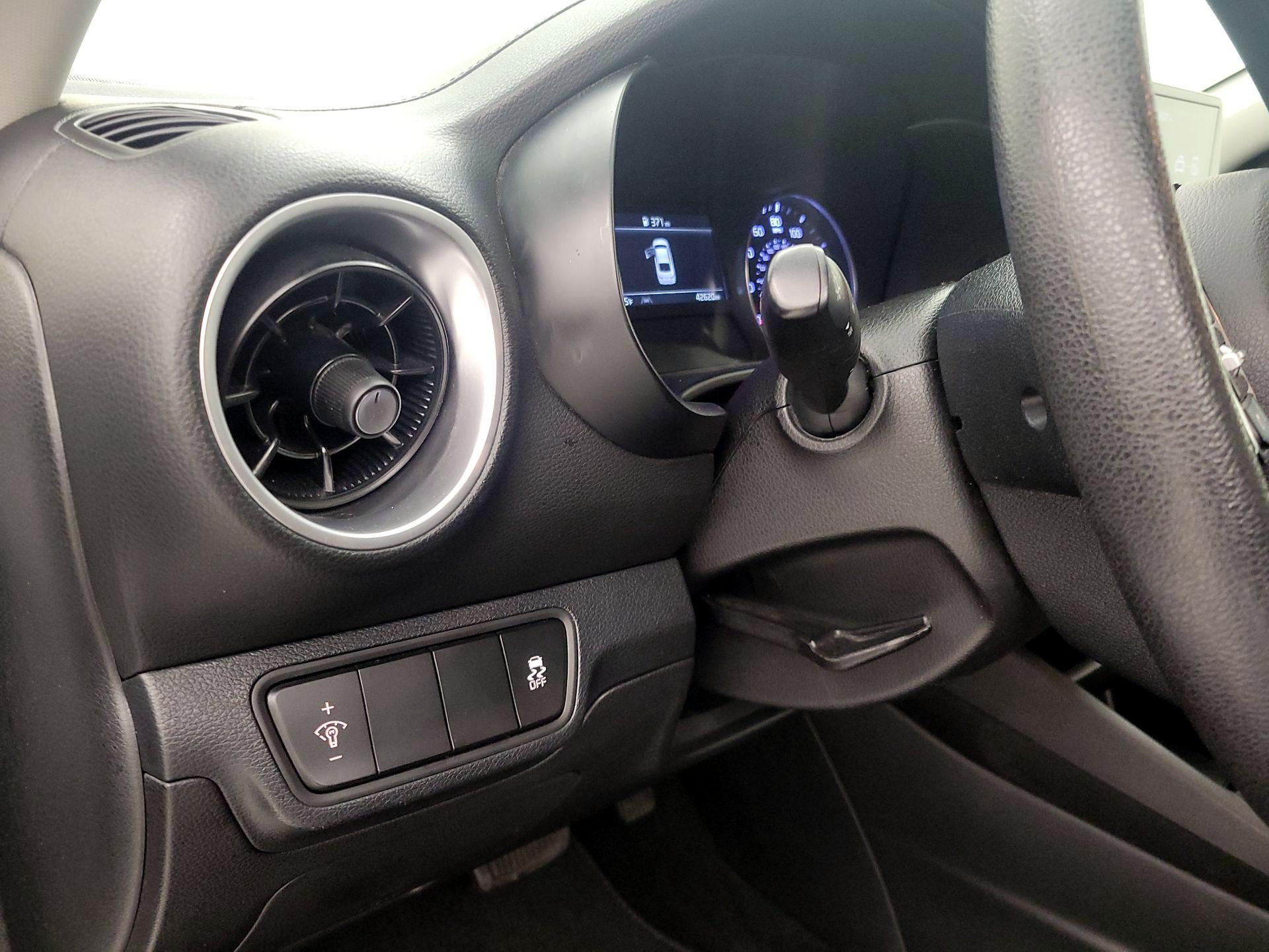 Thumbnail: 2024 Kia Forte - 13