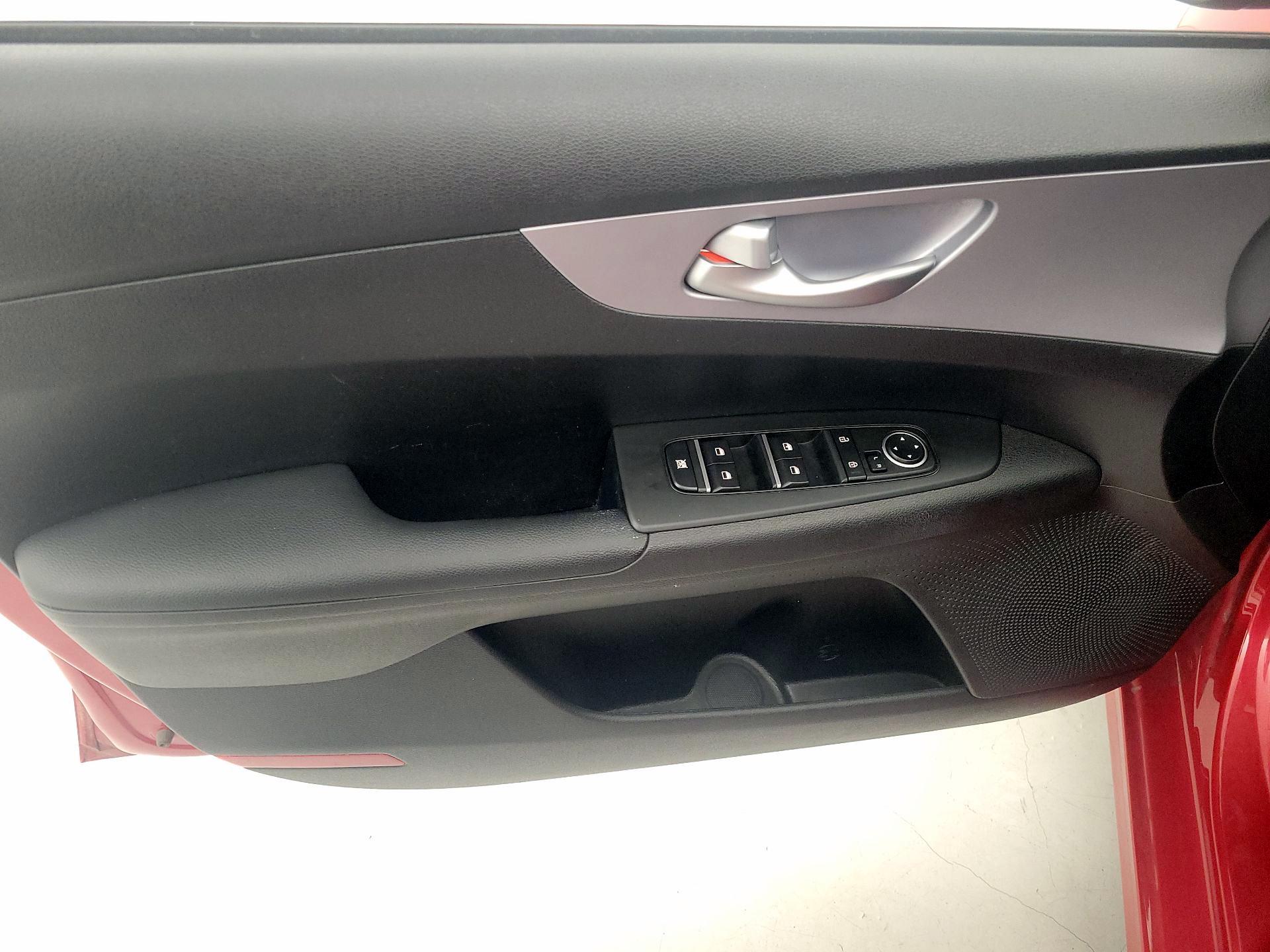 Thumbnail: 2024 Kia Forte - 12