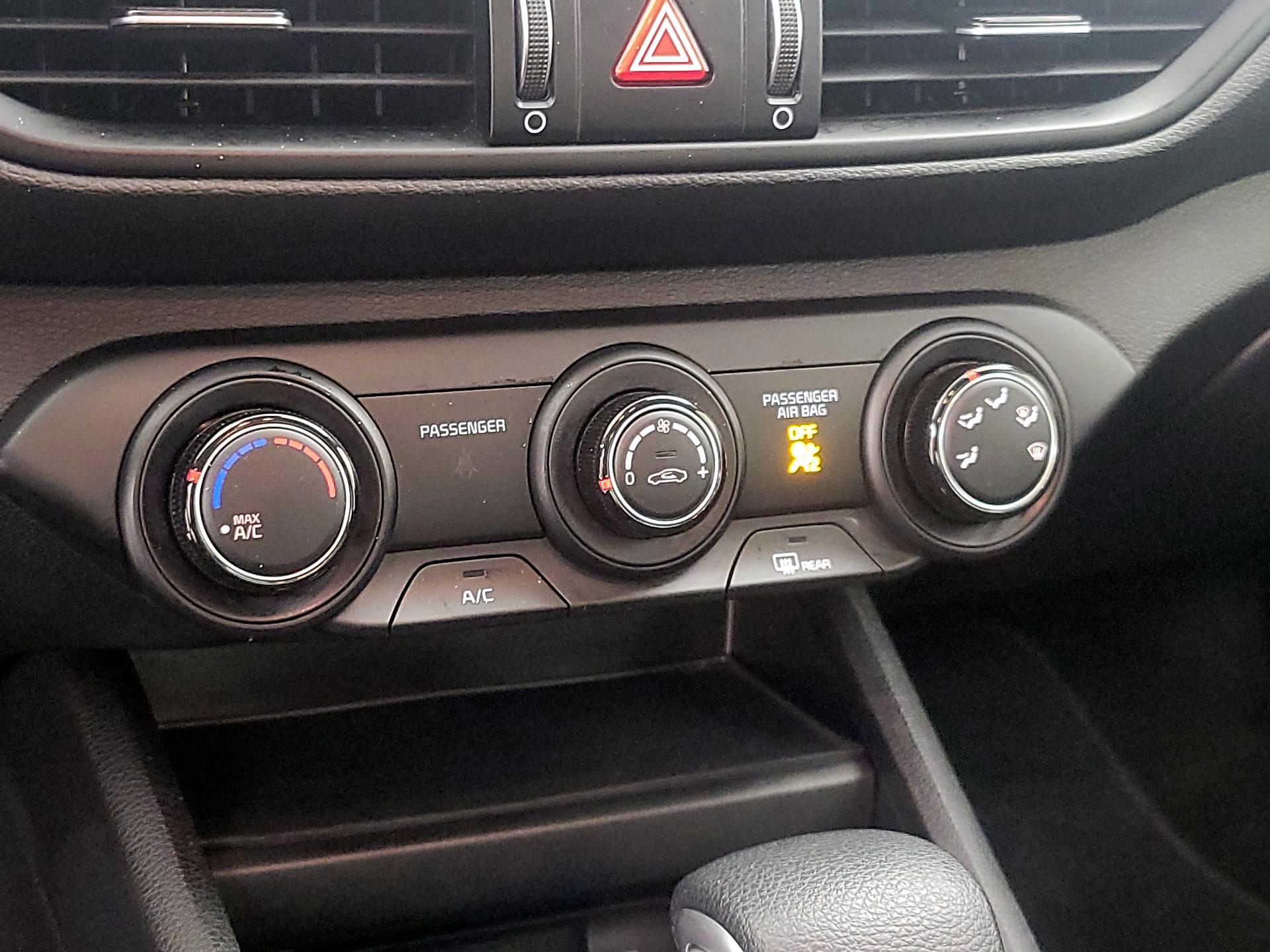 Thumbnail: 2024 Kia Forte - 16