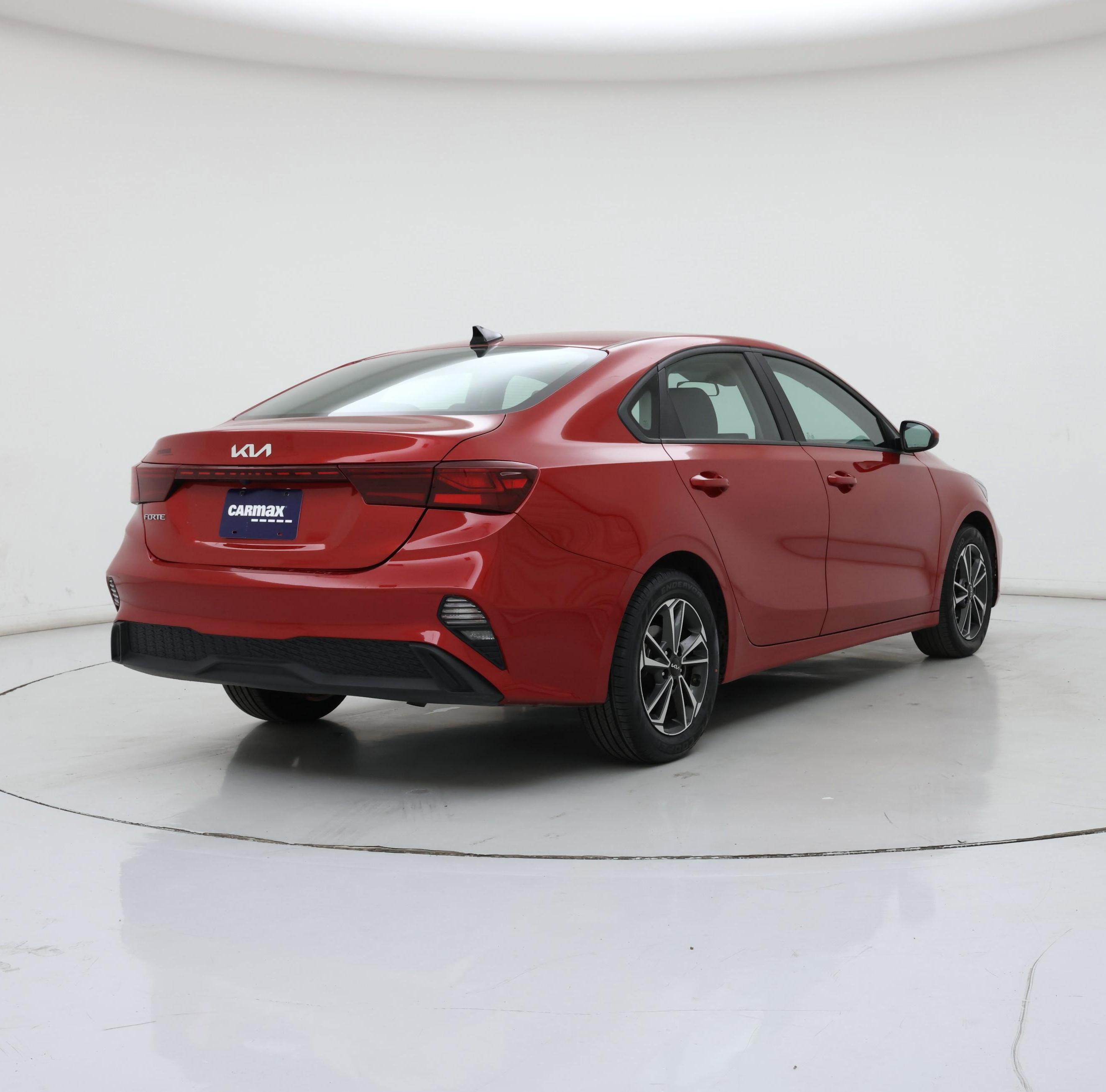 Thumbnail: 2024 Kia Forte - 8