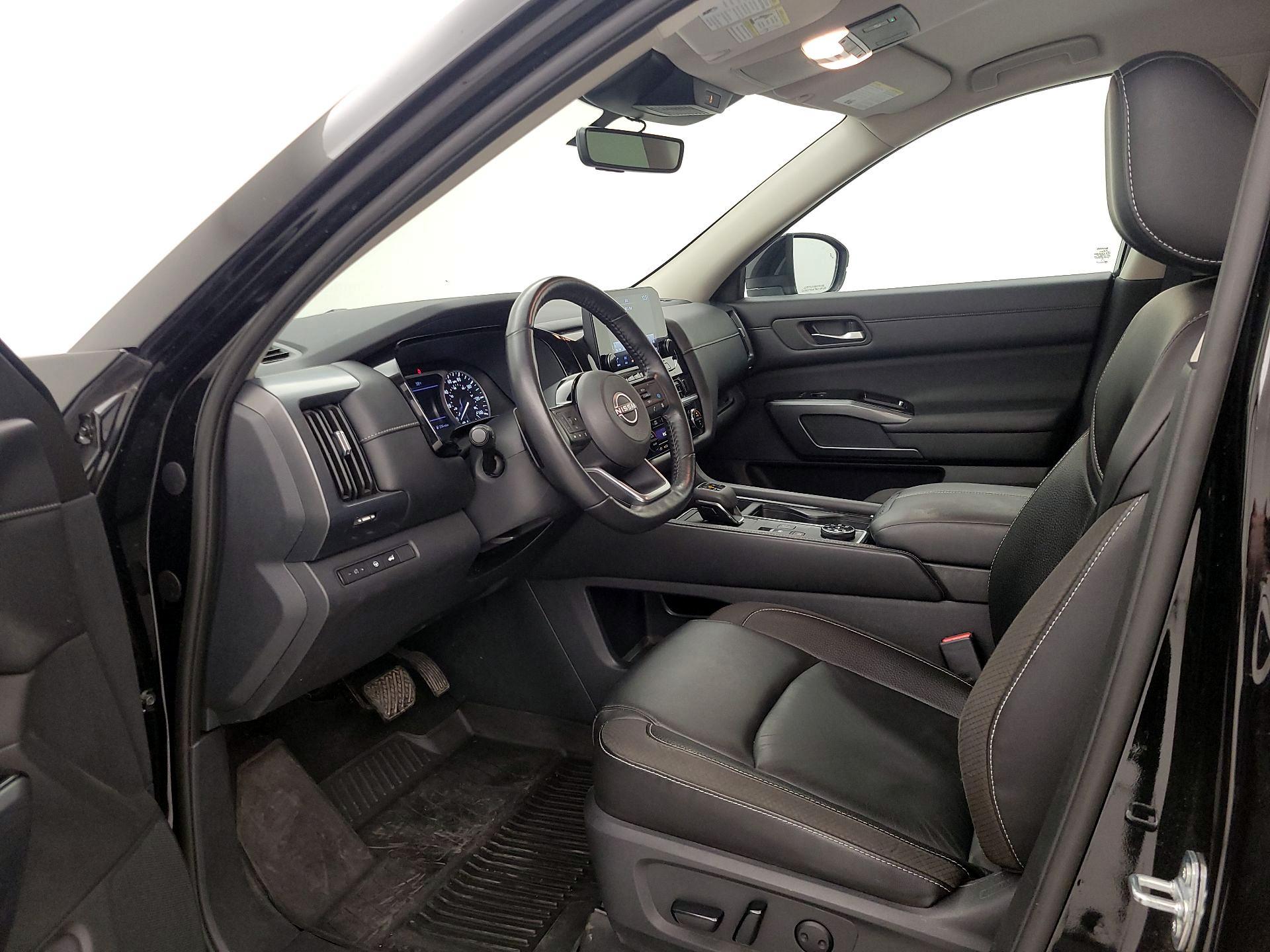 Thumbnail: 2023 Nissan Pathfinder - 11