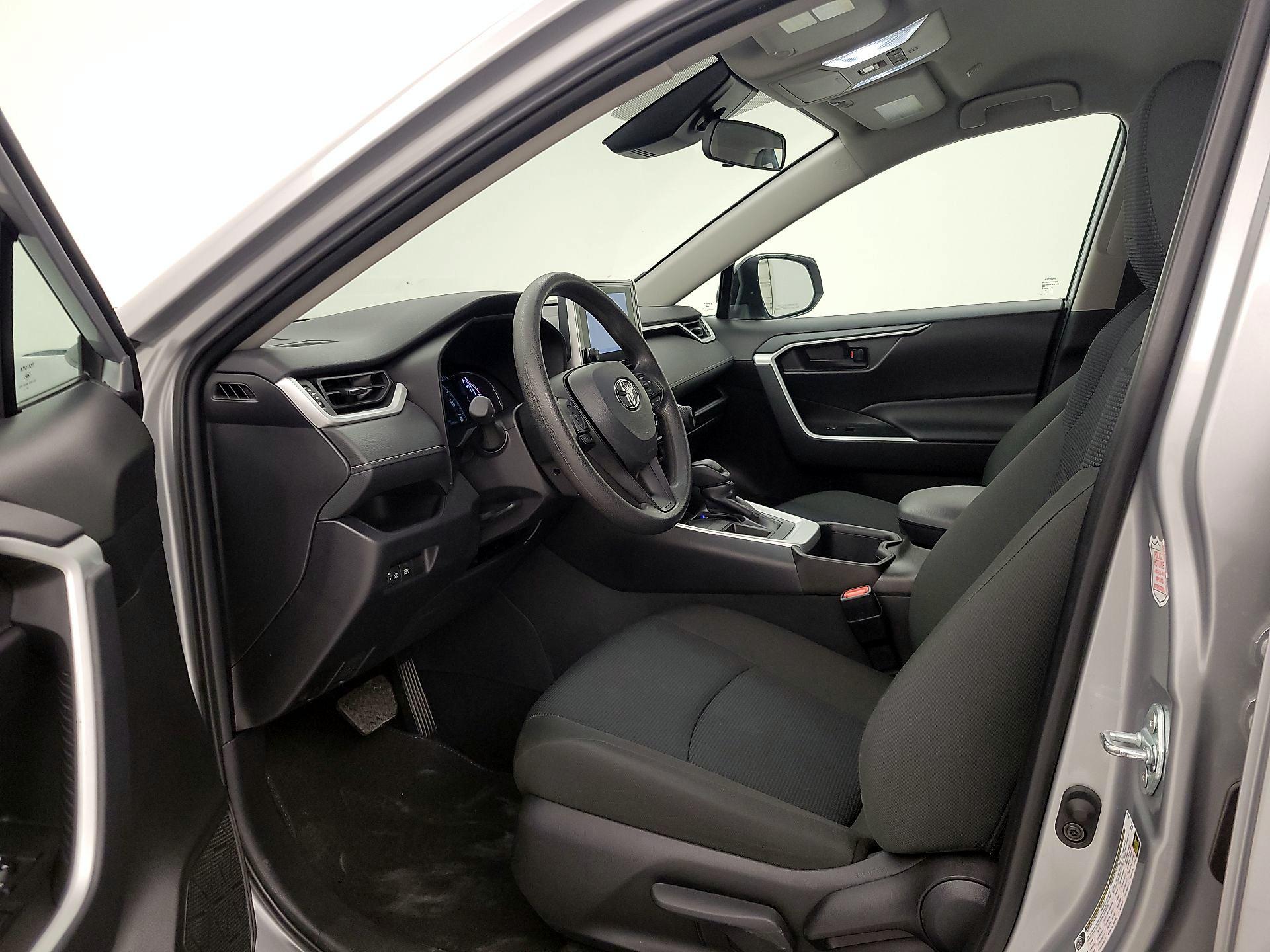 Thumbnail: 2025 Toyota RAV4 - 11