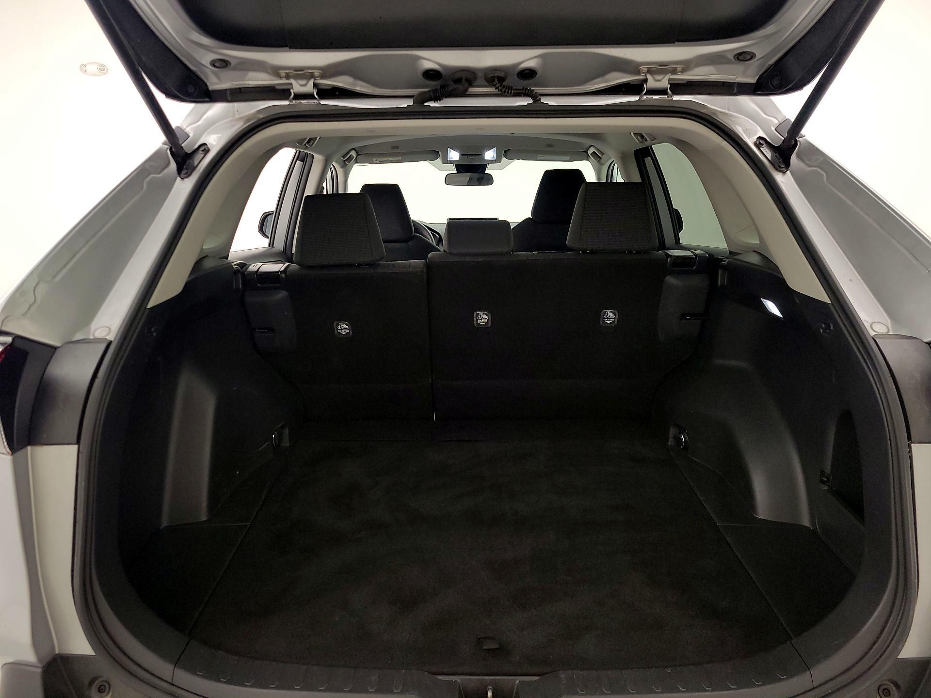 Thumbnail: 2025 Toyota RAV4 - 20