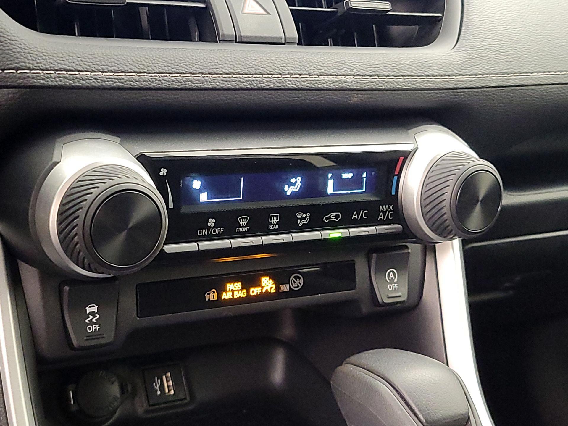 Thumbnail: 2025 Toyota RAV4 - 16