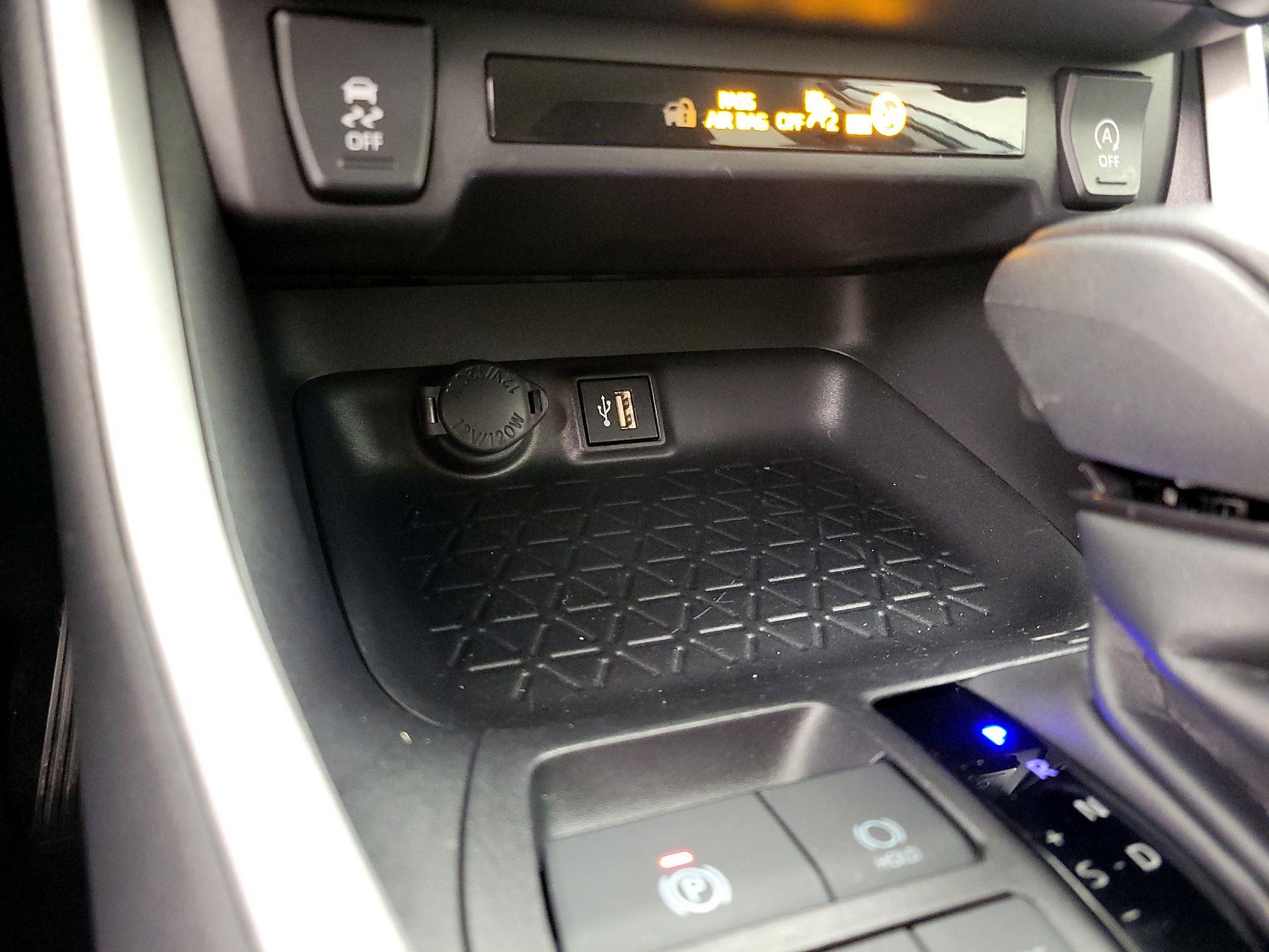 Thumbnail: 2025 Toyota RAV4 - 18