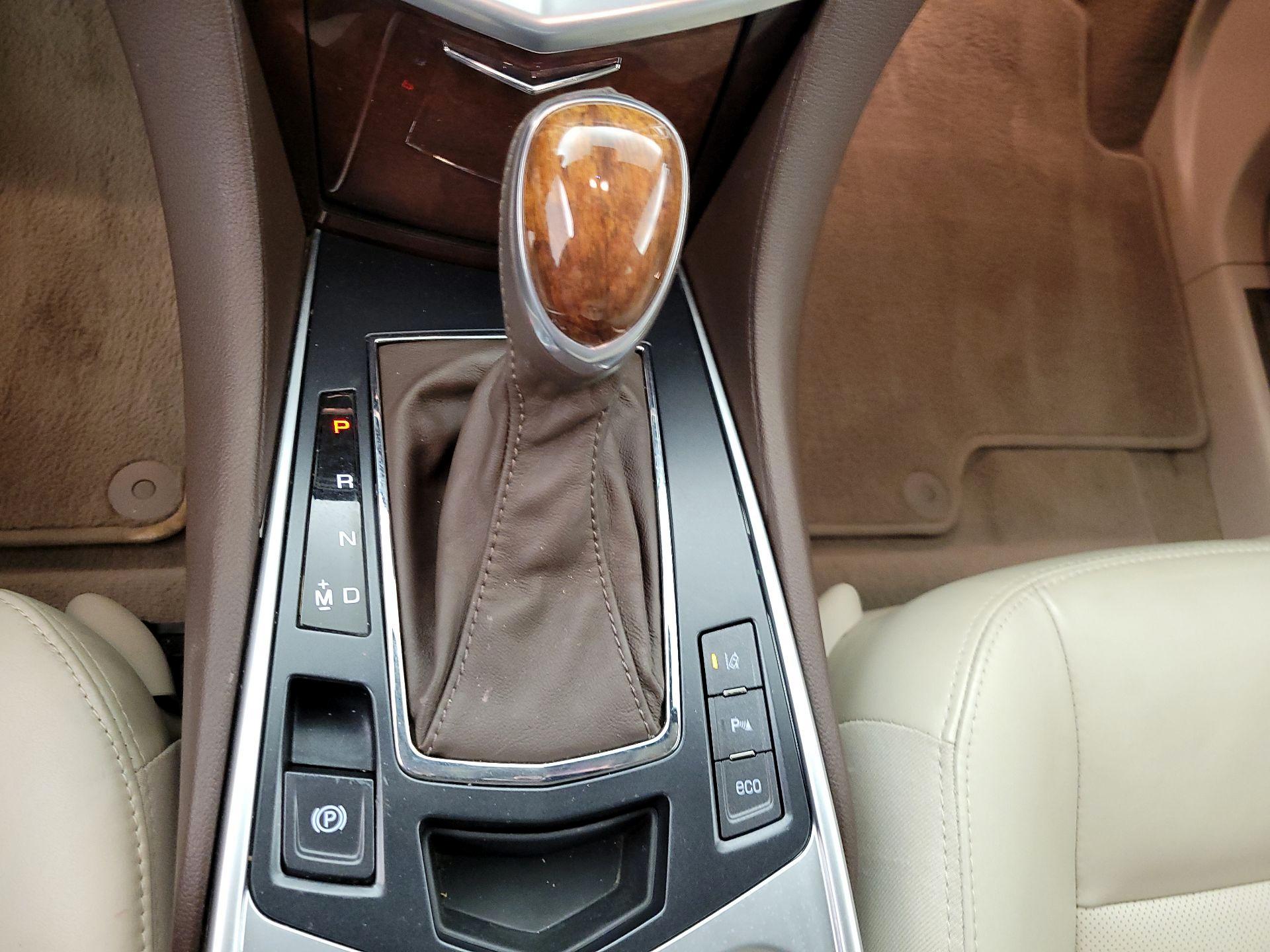 Thumbnail: 2015 Cadillac SRX - 17