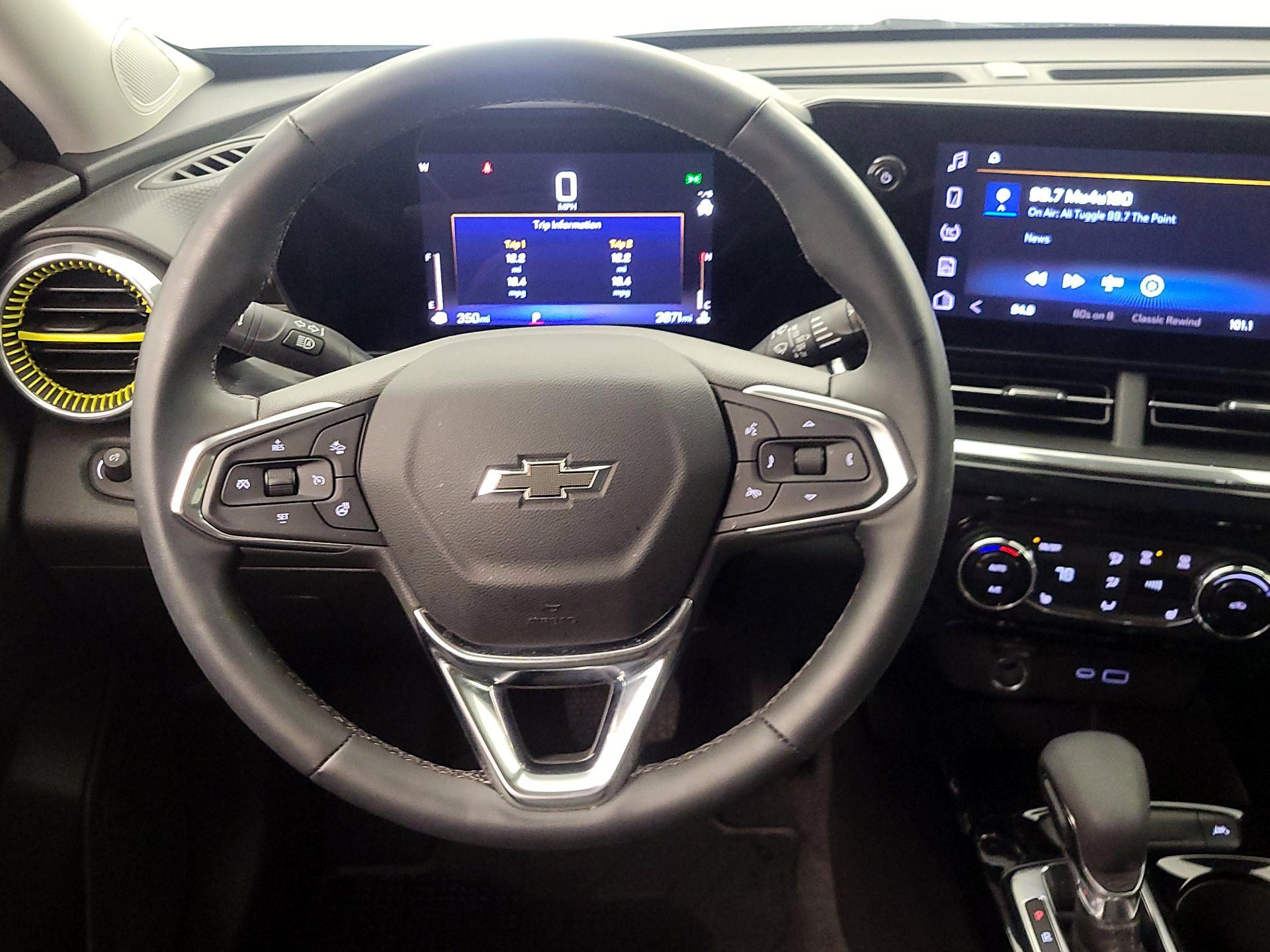 Thumbnail: 2025 Chevrolet Trax - 10