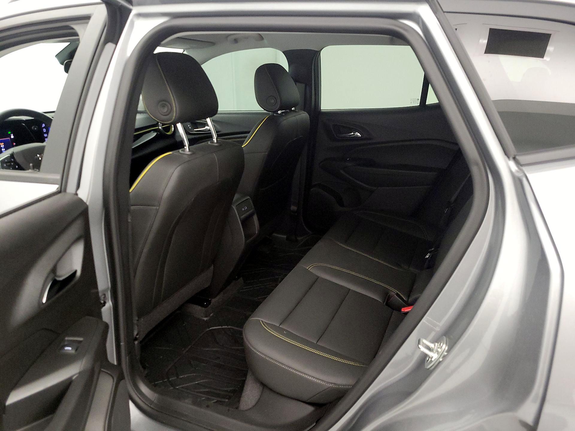 Thumbnail: 2025 Chevrolet Trax - 18