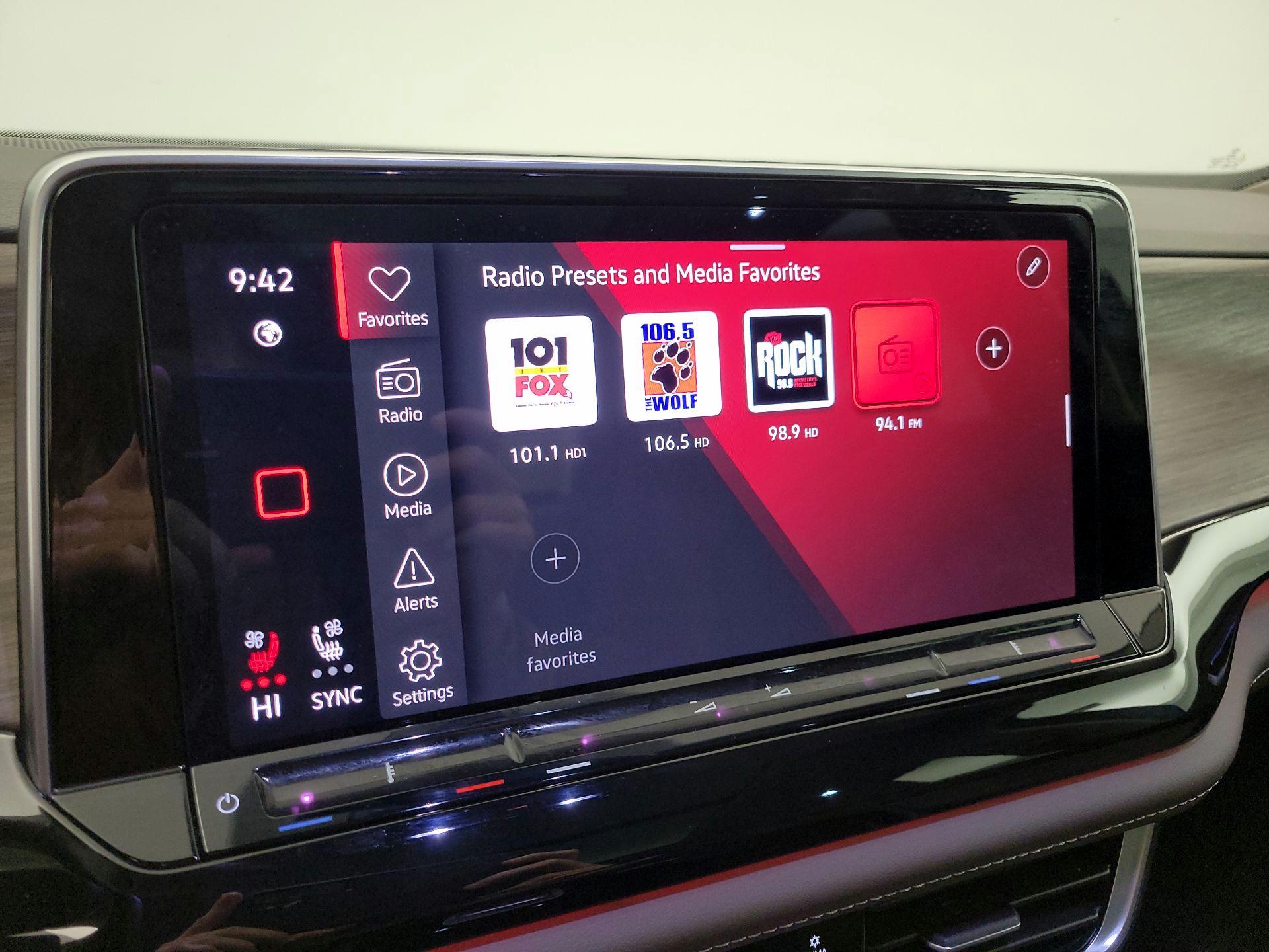 Thumbnail: 2025 Volkswagen Atlas - 16