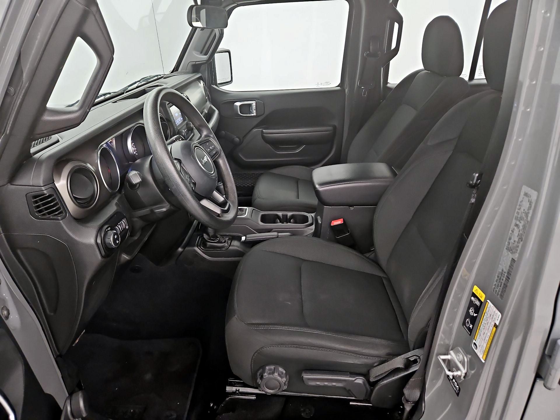 Thumbnail: 2021 Jeep Gladiator - 11