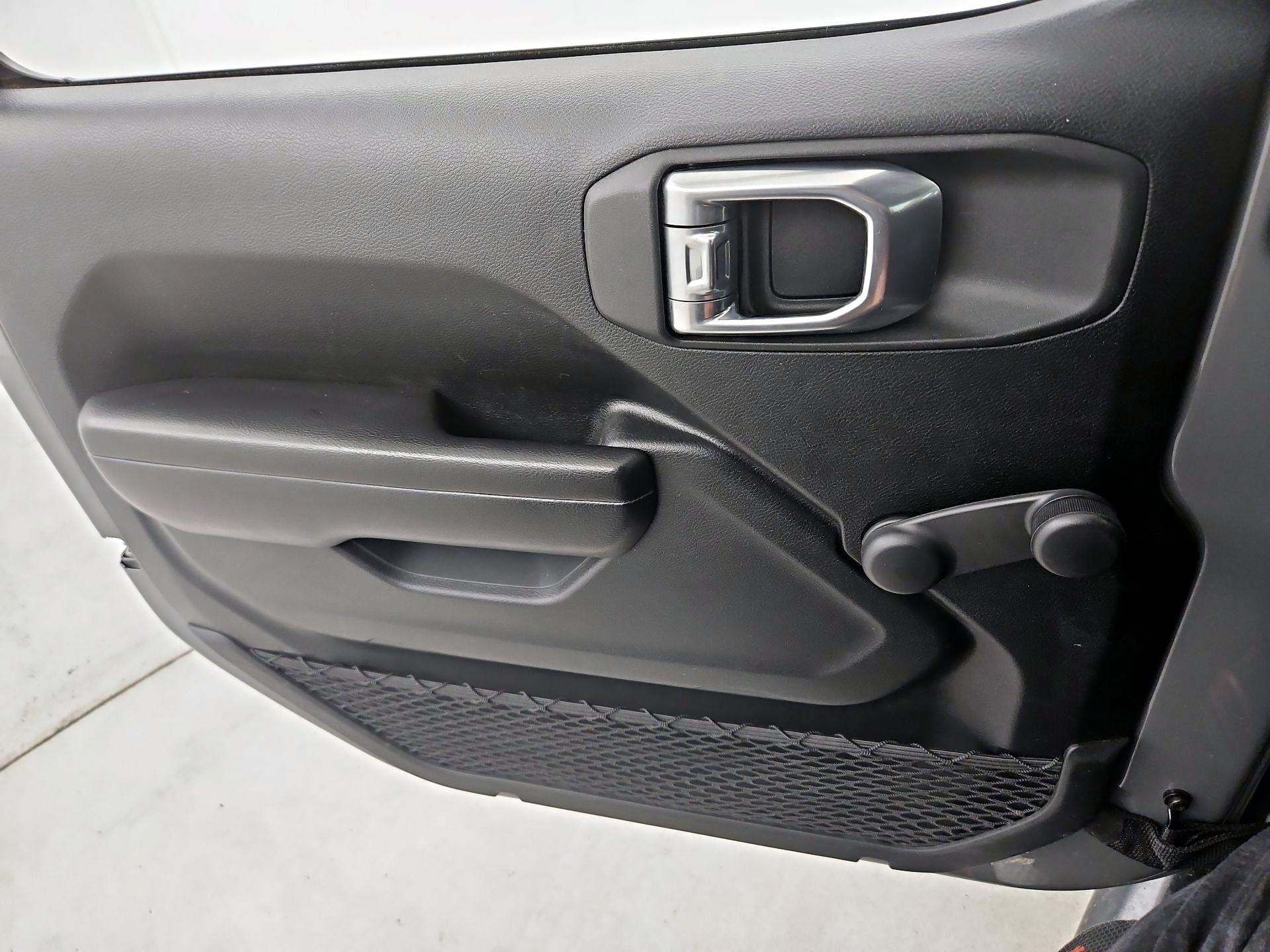 Thumbnail: 2021 Jeep Gladiator - 12