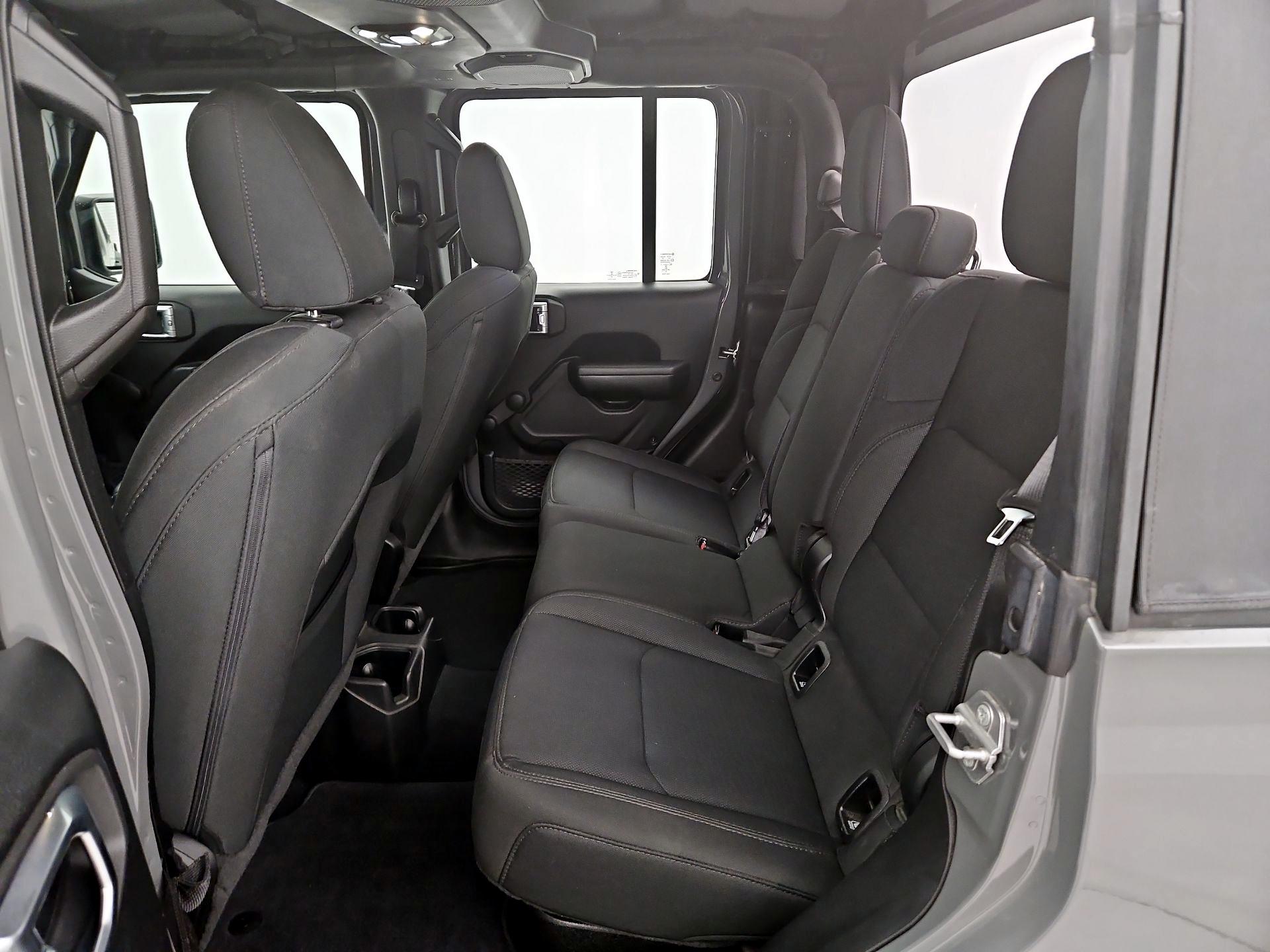 Thumbnail: 2021 Jeep Gladiator - 19