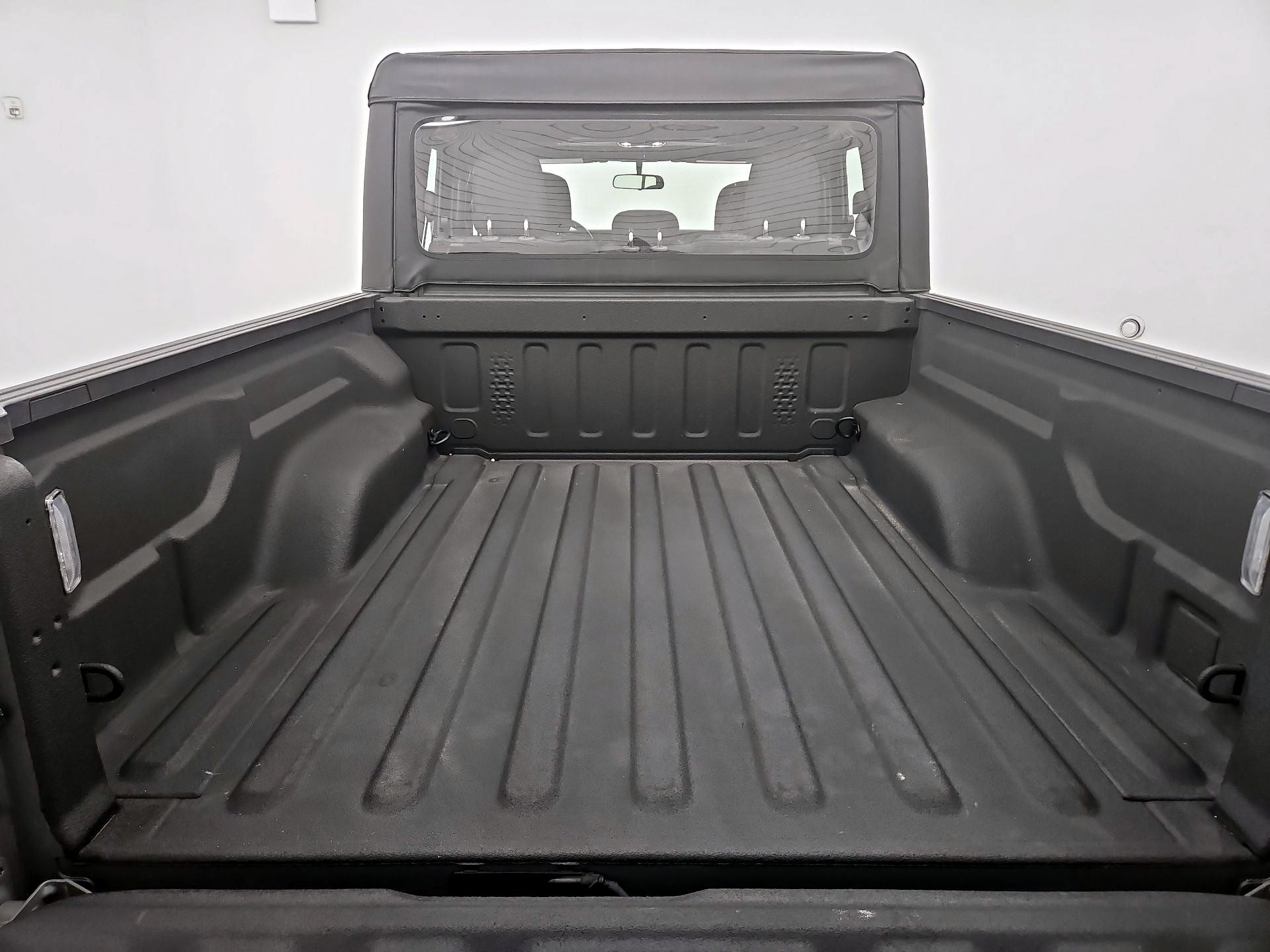 Thumbnail: 2021 Jeep Gladiator - 20