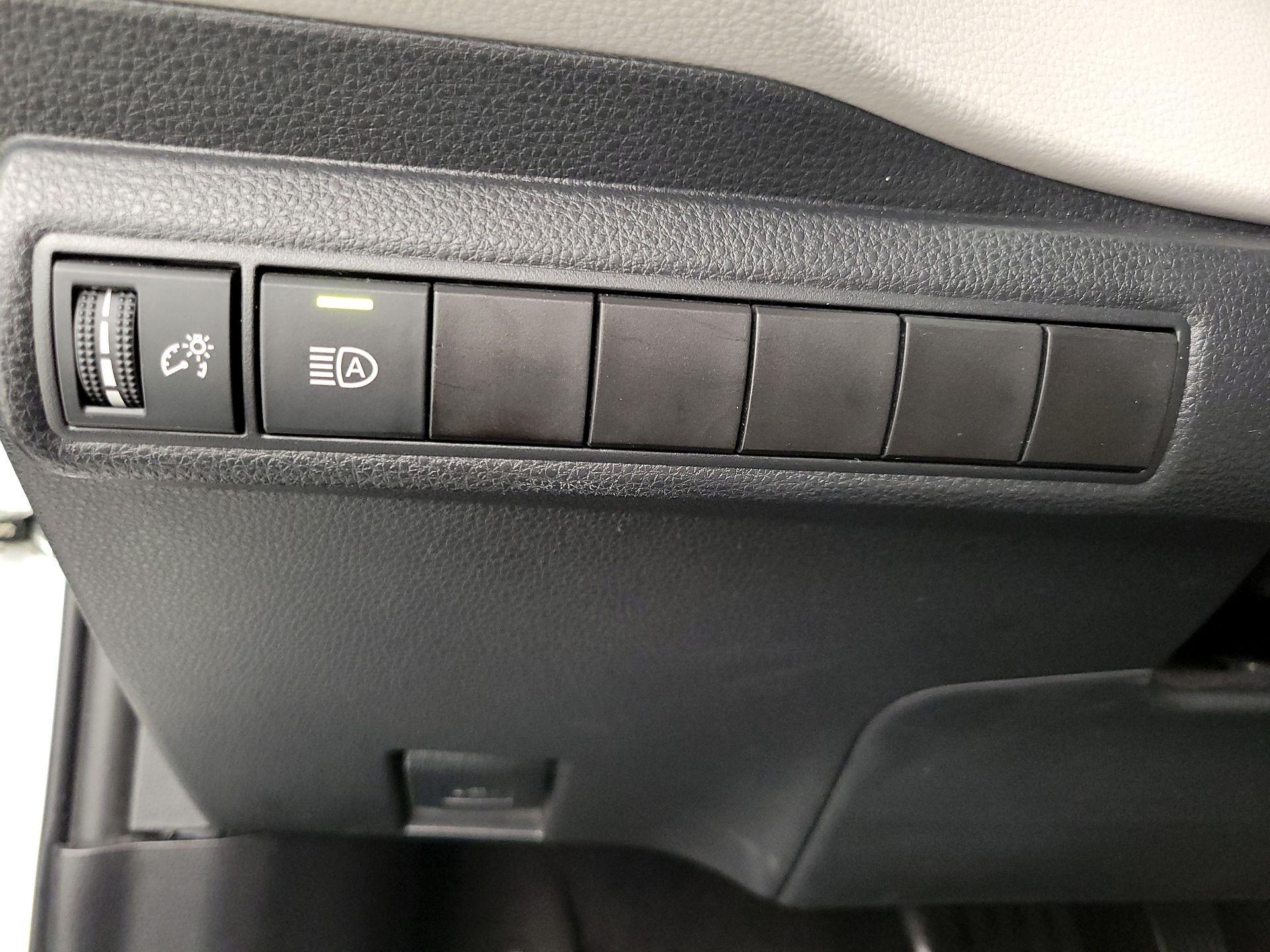 Thumbnail: 2022 Toyota Corolla - 13