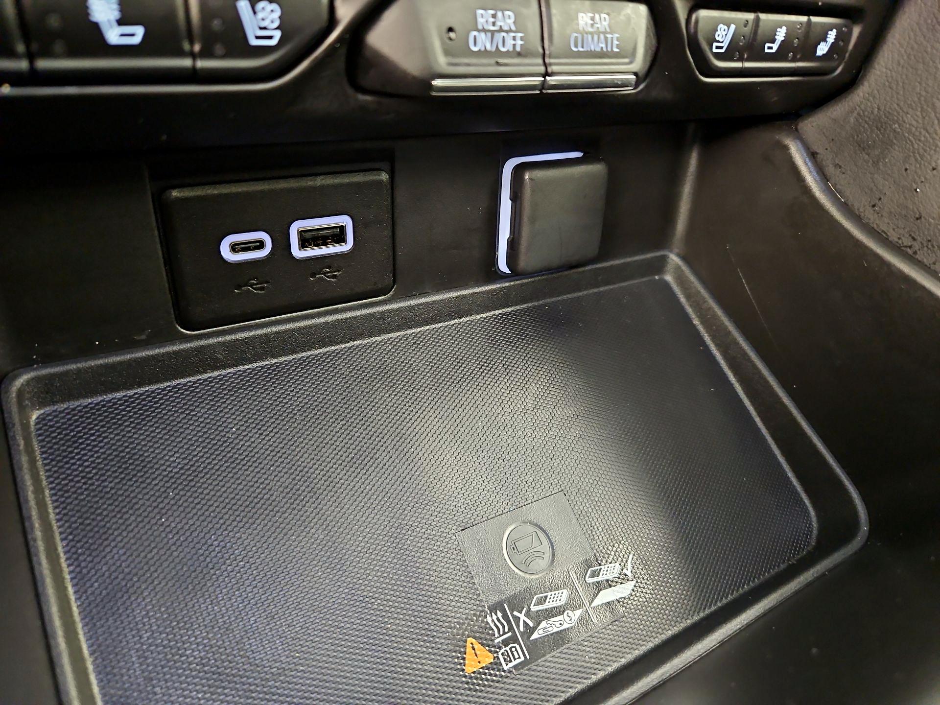 Thumbnail: 2024 Chevrolet Tahoe - 18