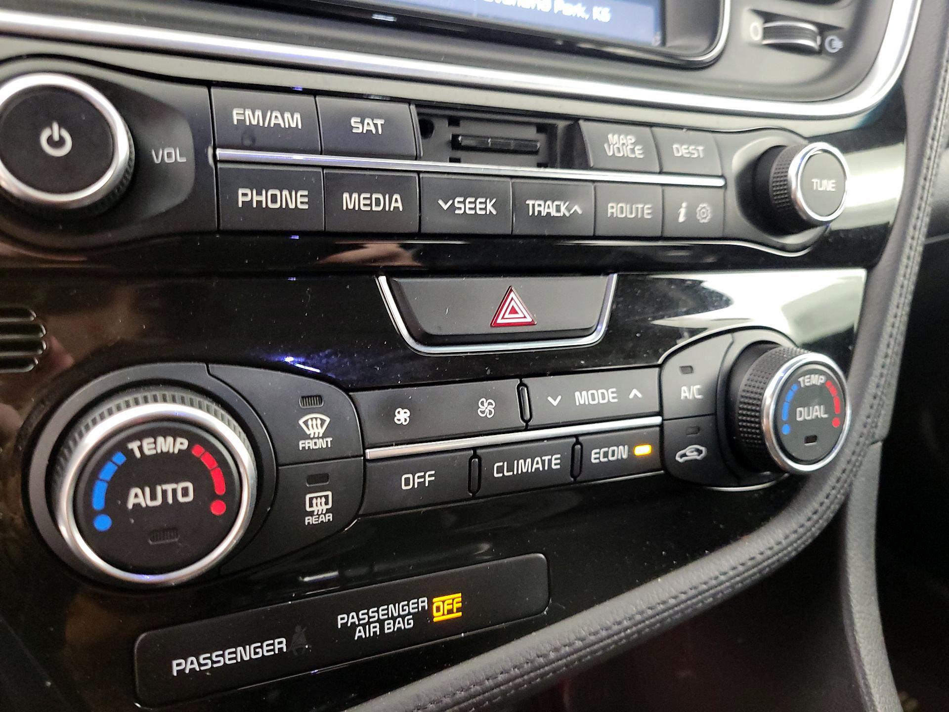 Thumbnail: 2014 Kia Optima - 16