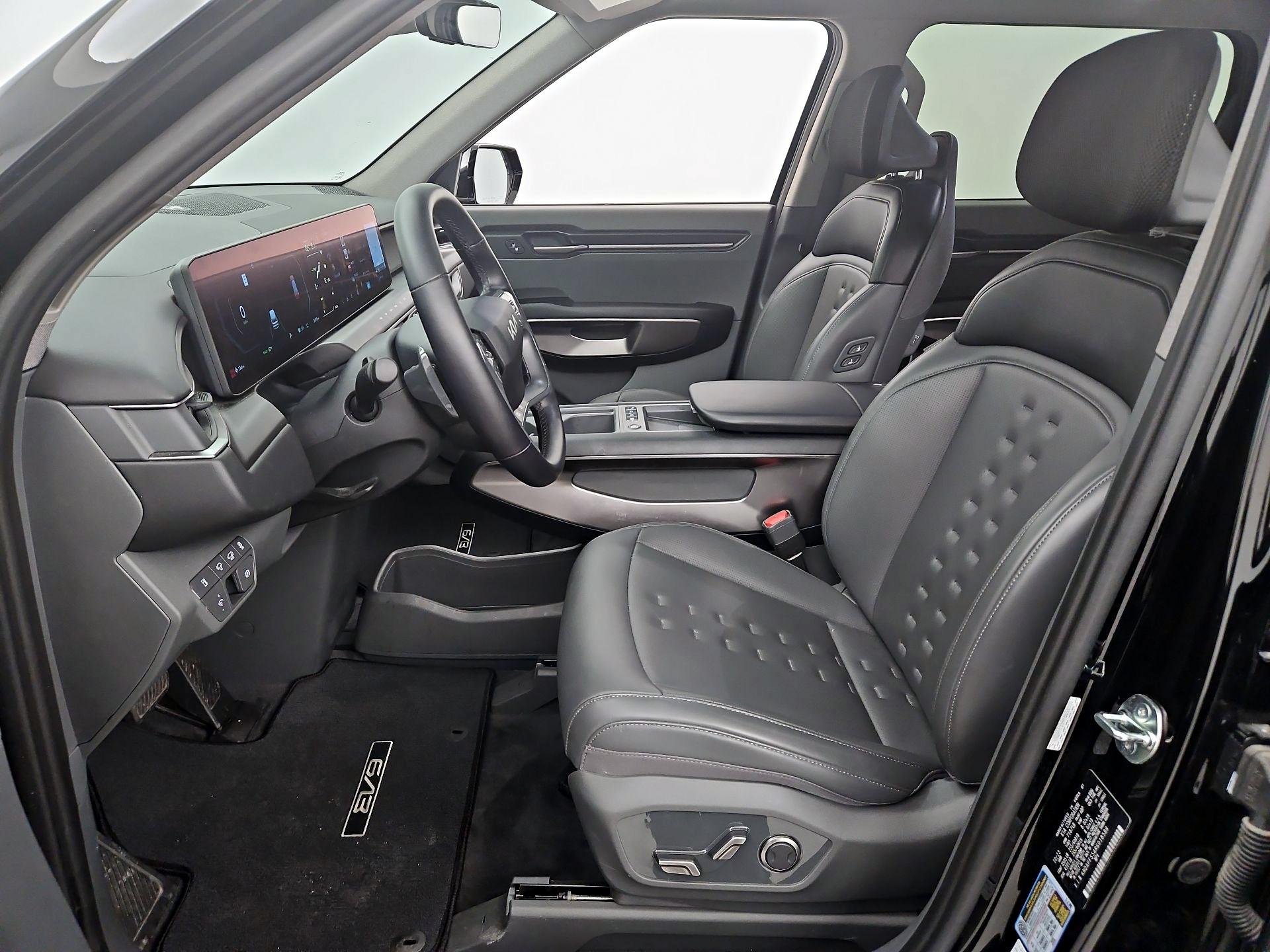 Thumbnail: 2024 Kia EV9 - 11