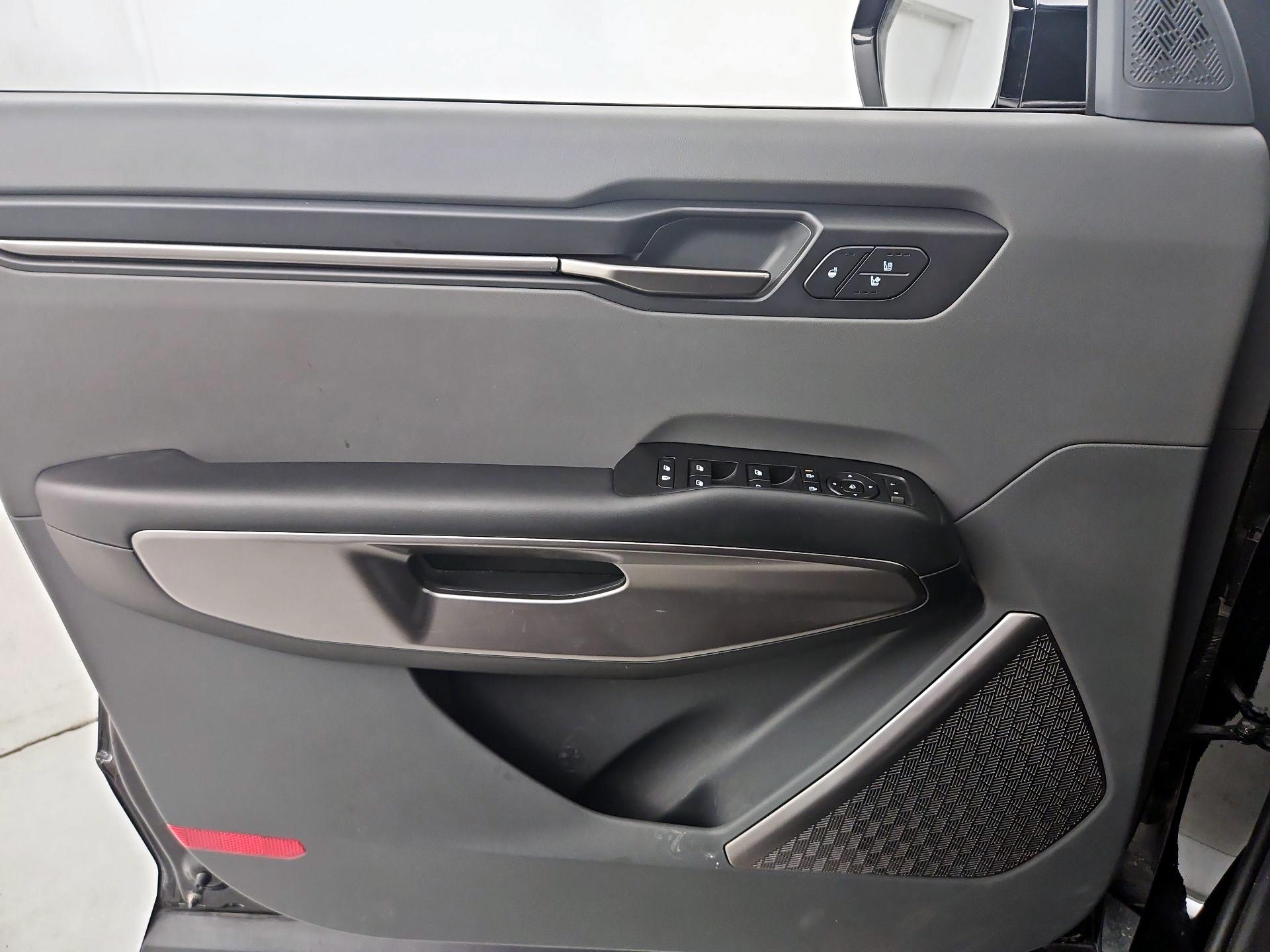 Thumbnail: 2024 Kia EV9 - 12