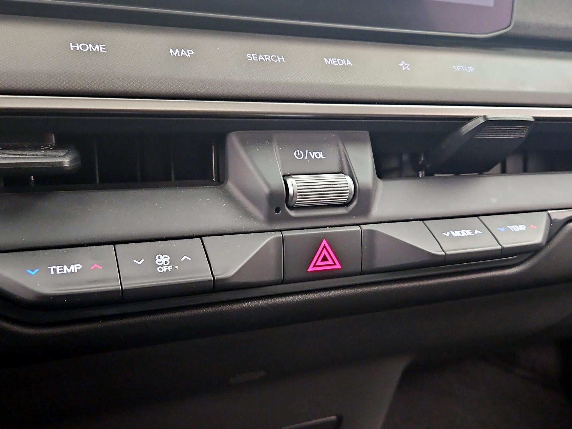 Thumbnail: 2024 Kia EV9 - 17