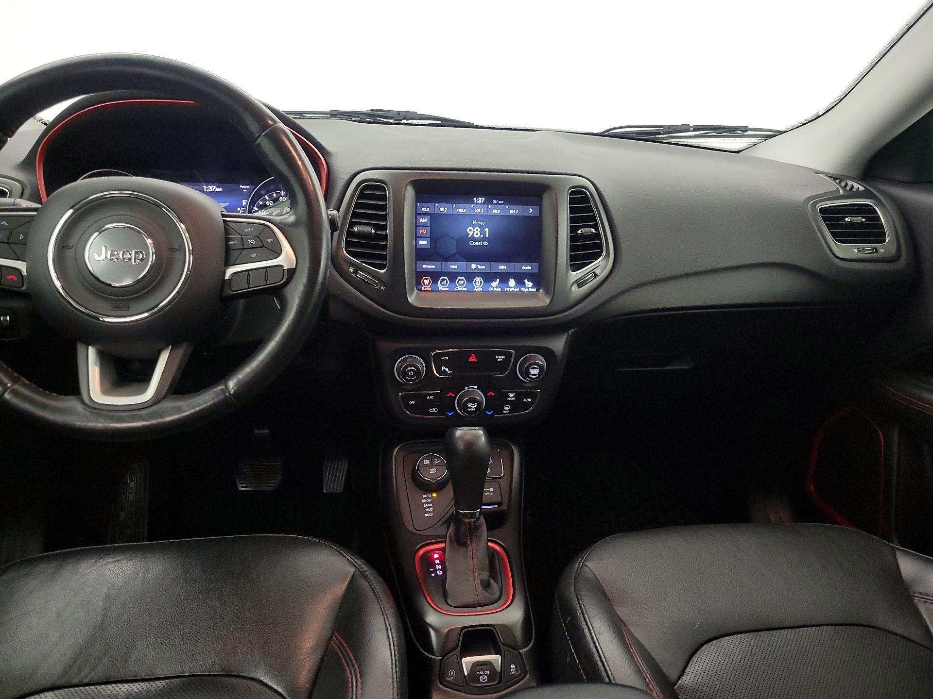 Thumbnail: 2018 Jeep Compass - 9