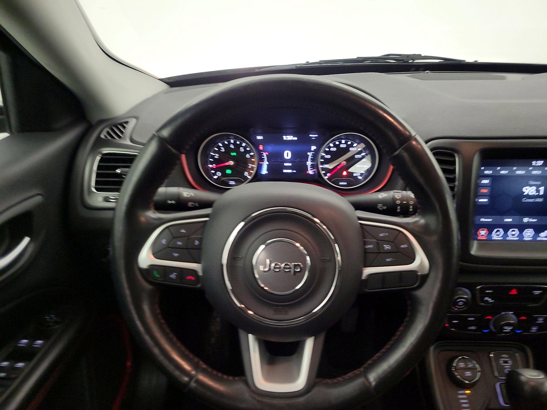 Thumbnail: 2018 Jeep Compass - 10