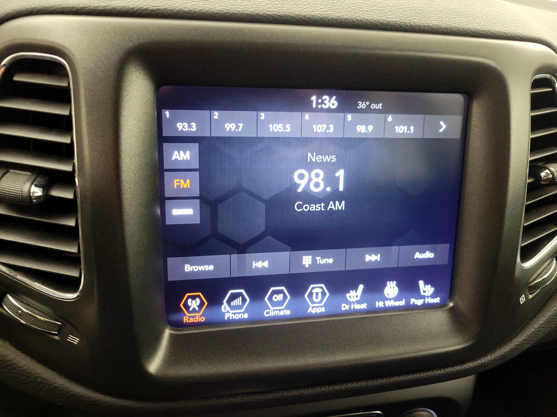 Thumbnail: 2018 Jeep Compass - 15