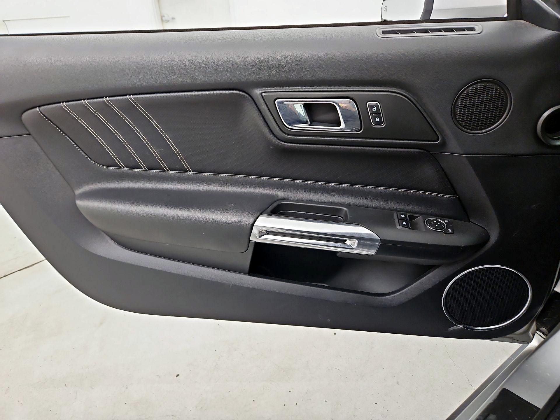 Thumbnail: 2015 Ford Mustang - 12