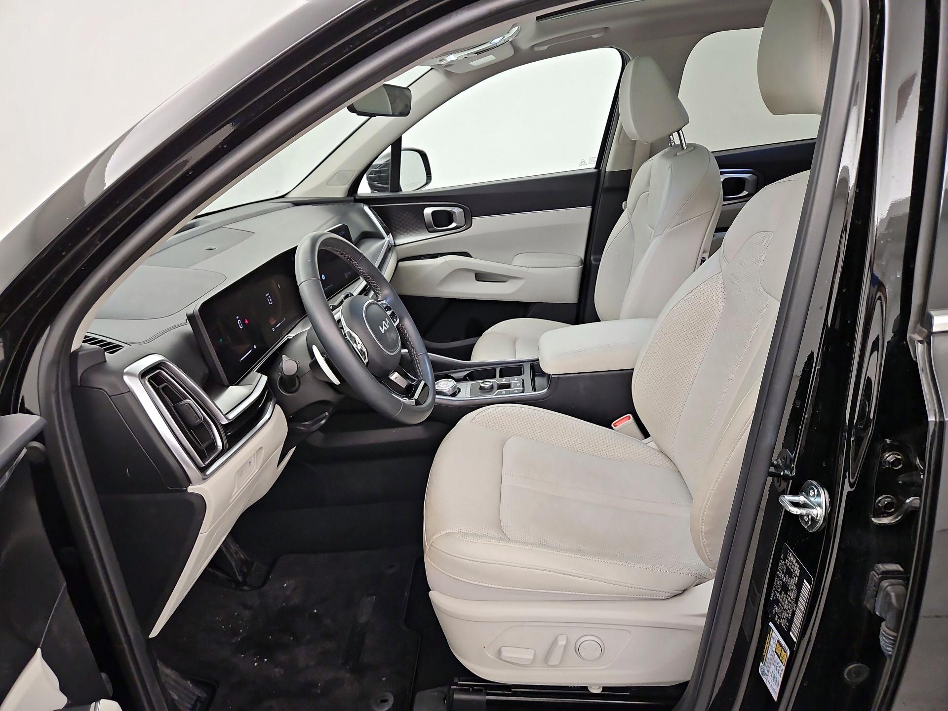 Thumbnail: 2025 Kia Sorento - 11