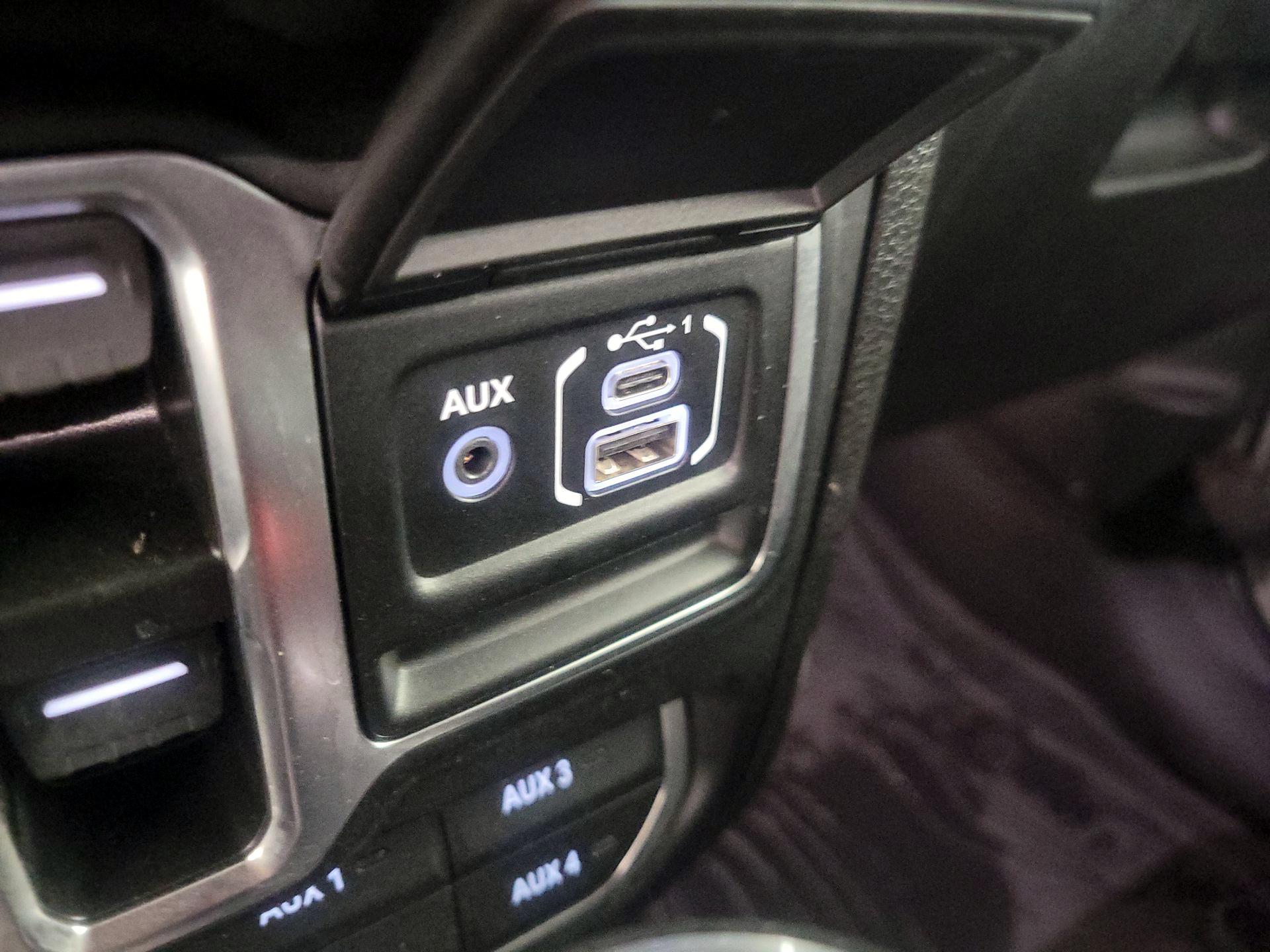 Thumbnail: 2024 Jeep Wrangler - 18