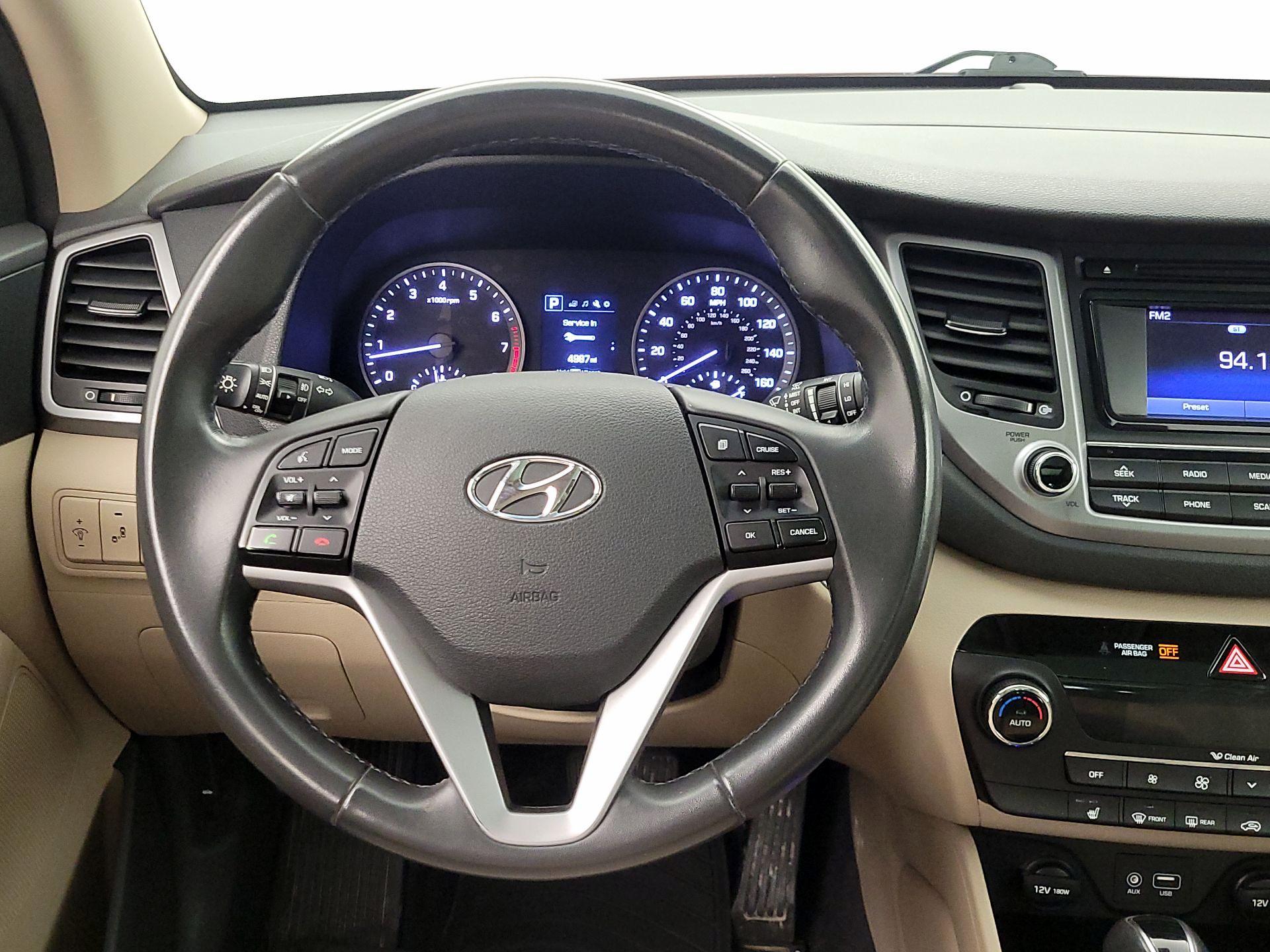 Thumbnail: 2017 Hyundai Tucson - 10