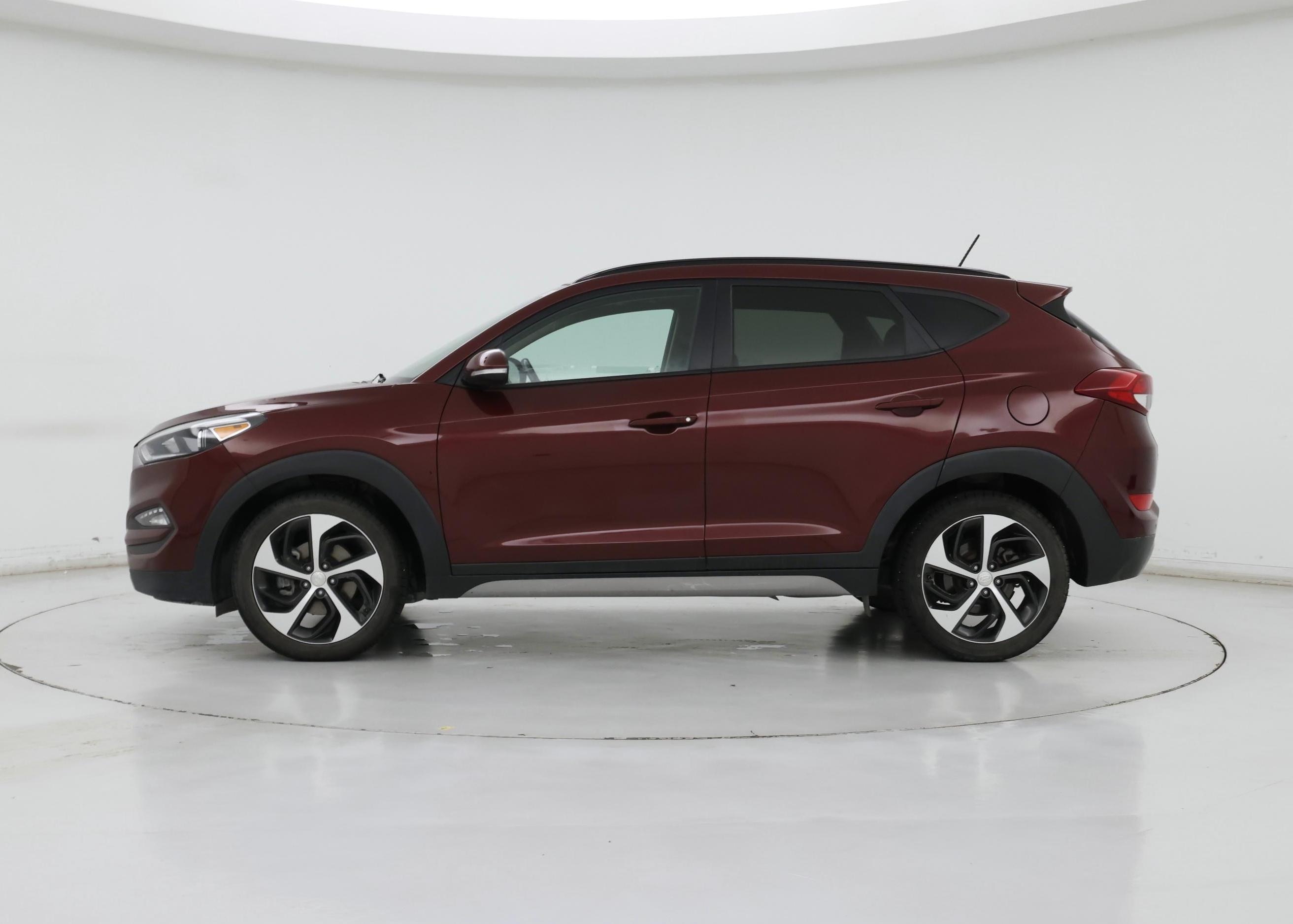 Thumbnail: 2017 Hyundai Tucson - 3