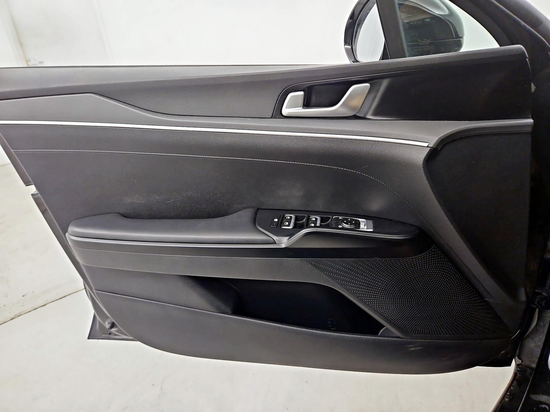 Thumbnail: 2022 Kia K5 - 12