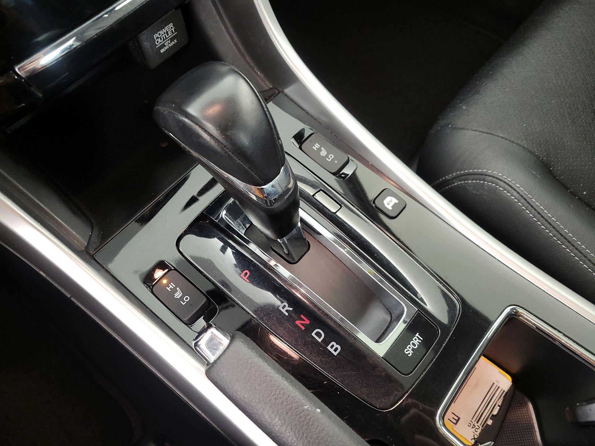 Thumbnail: 2017 Honda Accord - 17