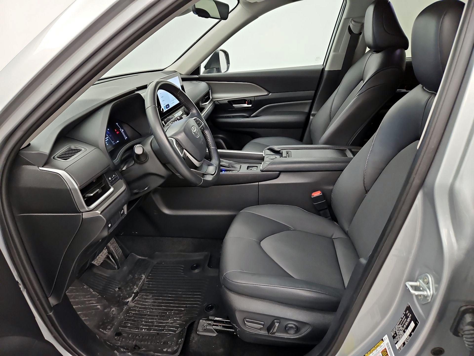 Thumbnail: 2024 Toyota Grand Highlander - 11