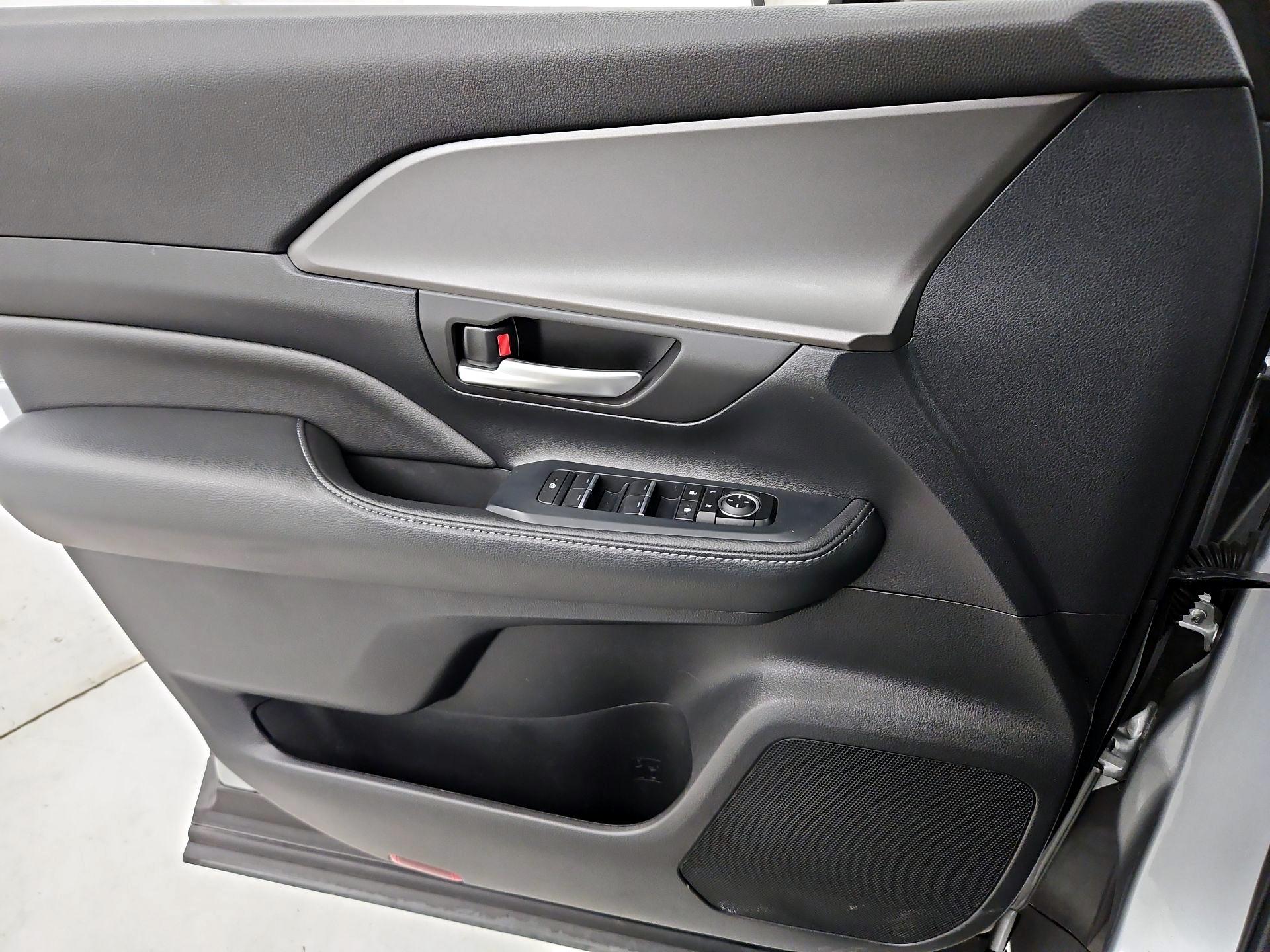 Thumbnail: 2024 Toyota Grand Highlander - 12