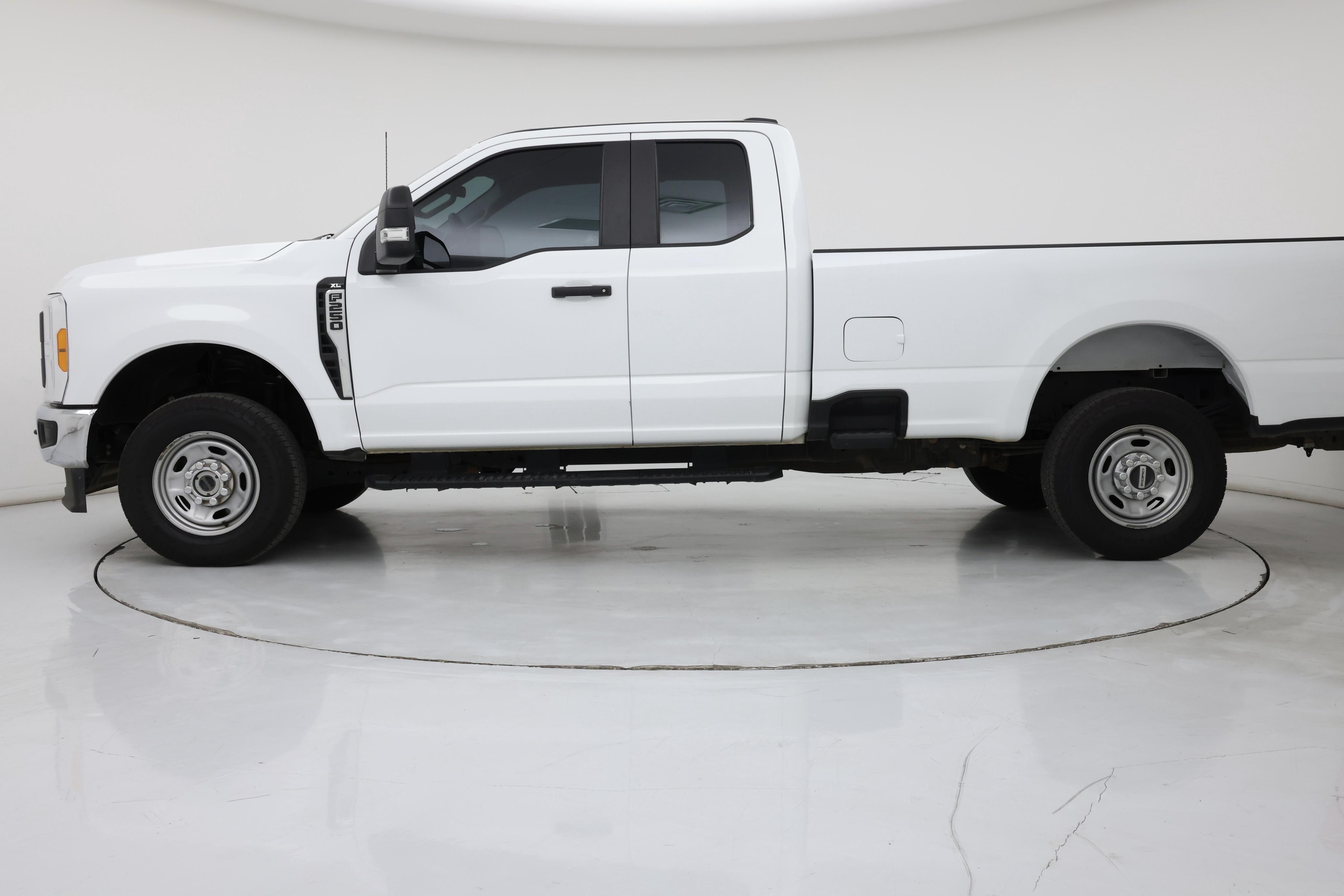 Thumbnail: 2023 Ford F-250 - 3