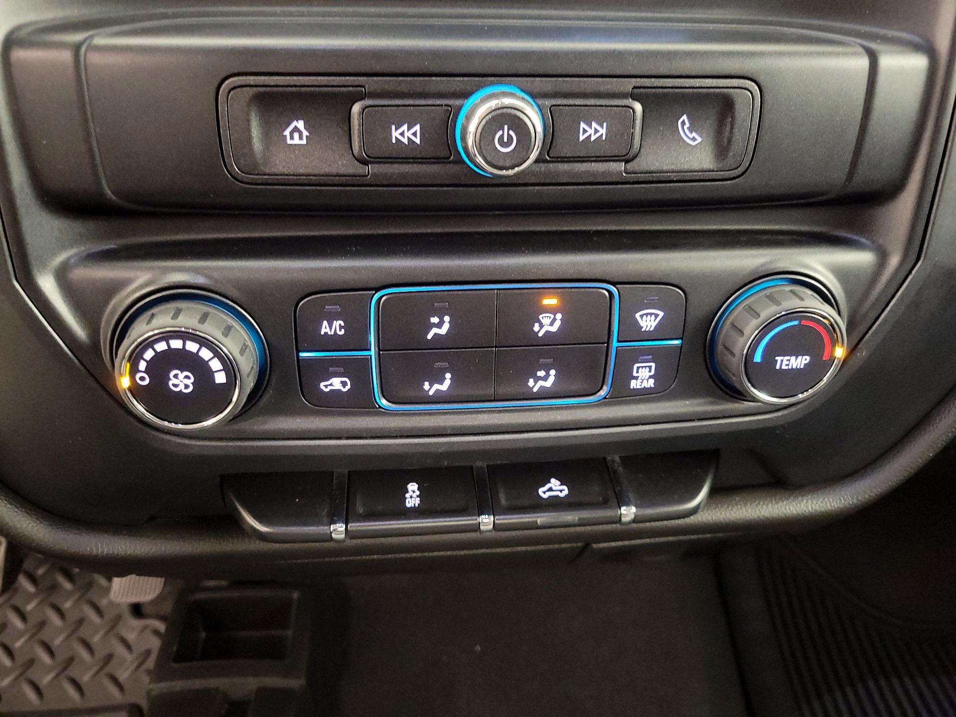 Thumbnail: 2019 Chevrolet Silverado 1500 - 16