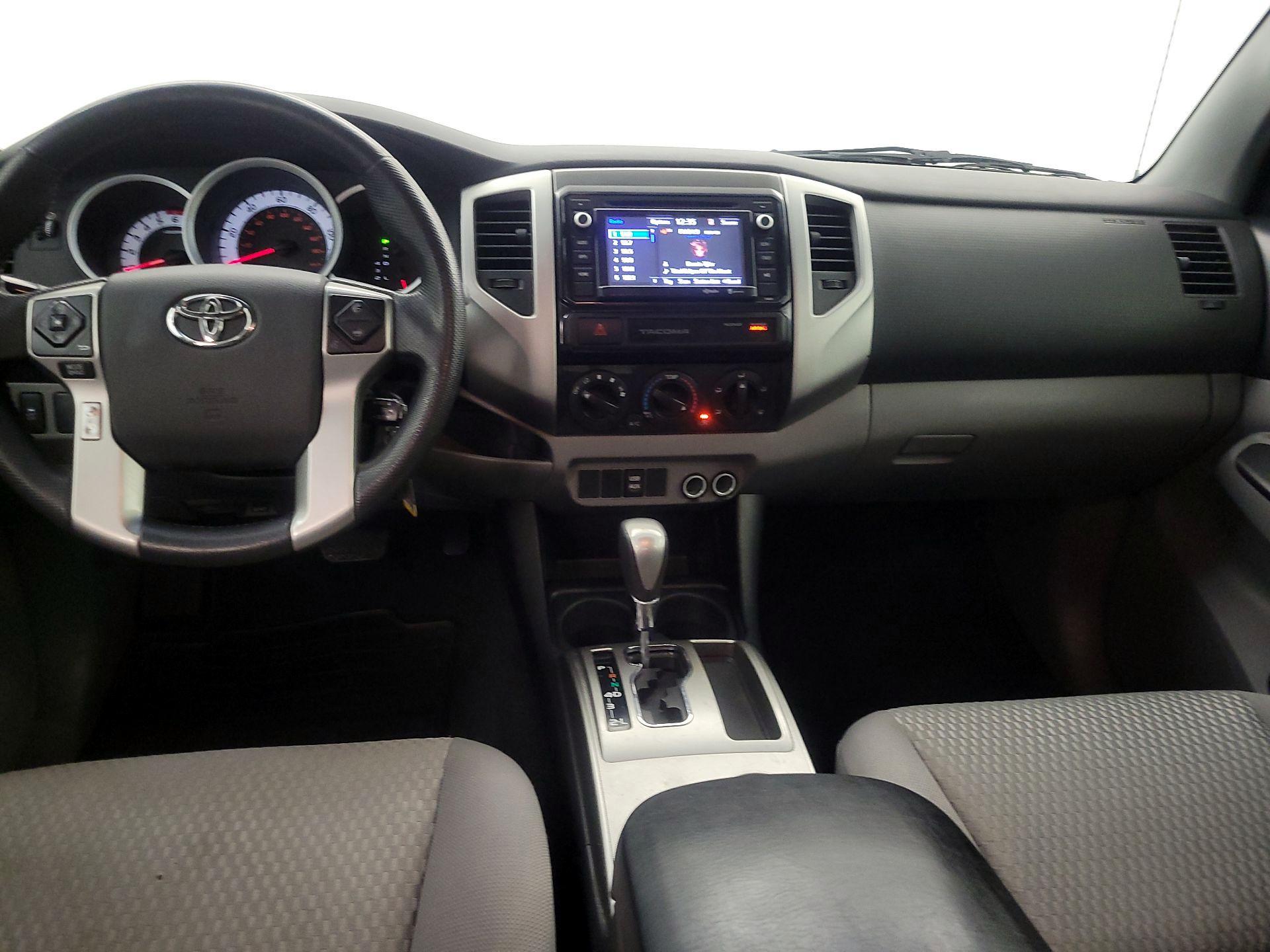 Thumbnail: 2015 Toyota Tacoma - 9