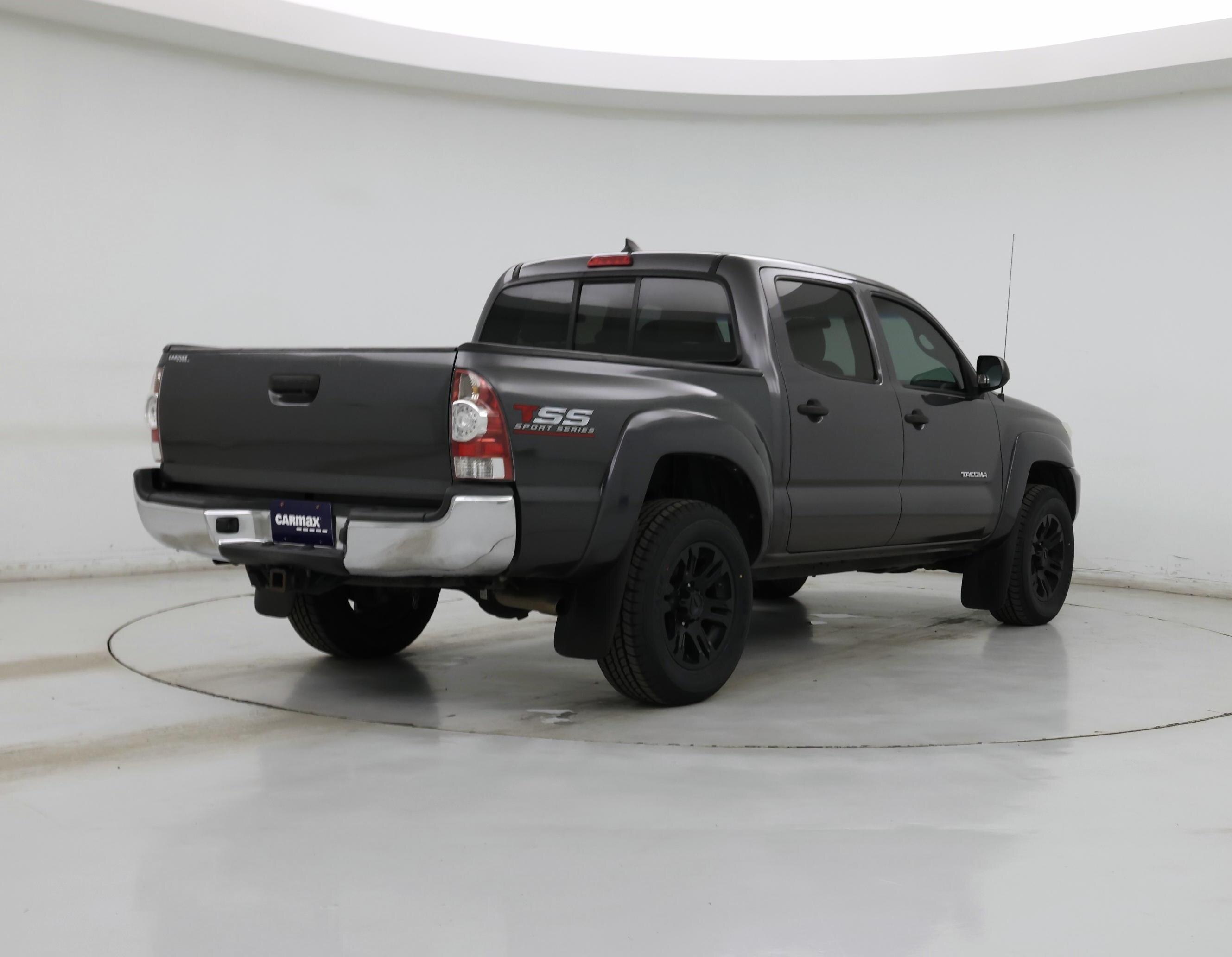Thumbnail: 2015 Toyota Tacoma - 8