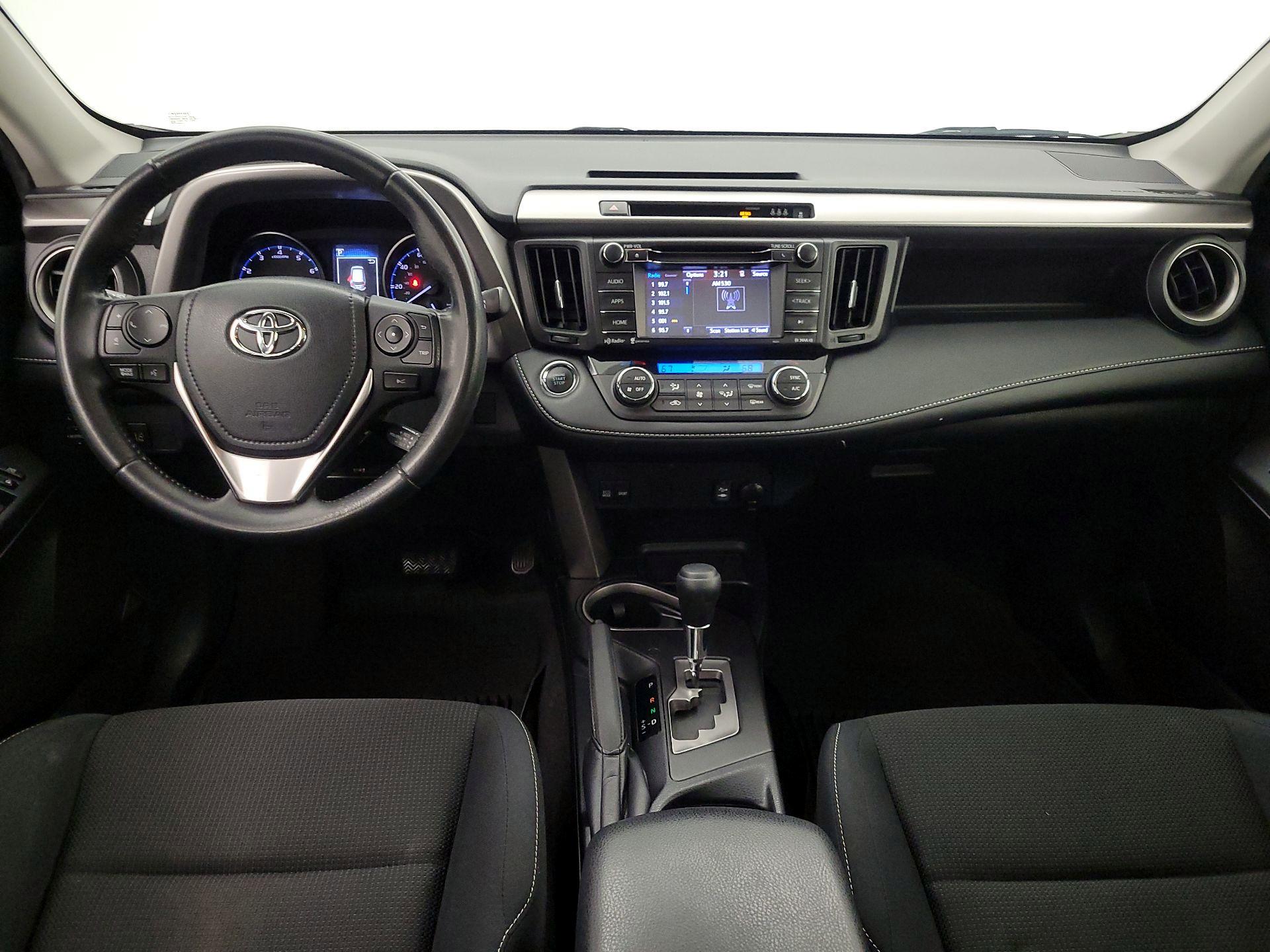 Thumbnail: 2018 Toyota RAV4 - 9