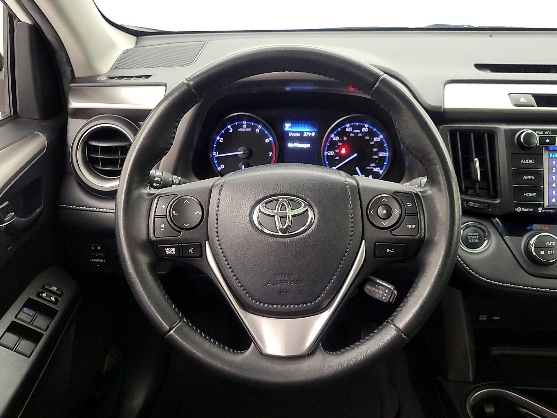 Thumbnail: 2018 Toyota RAV4 - 10