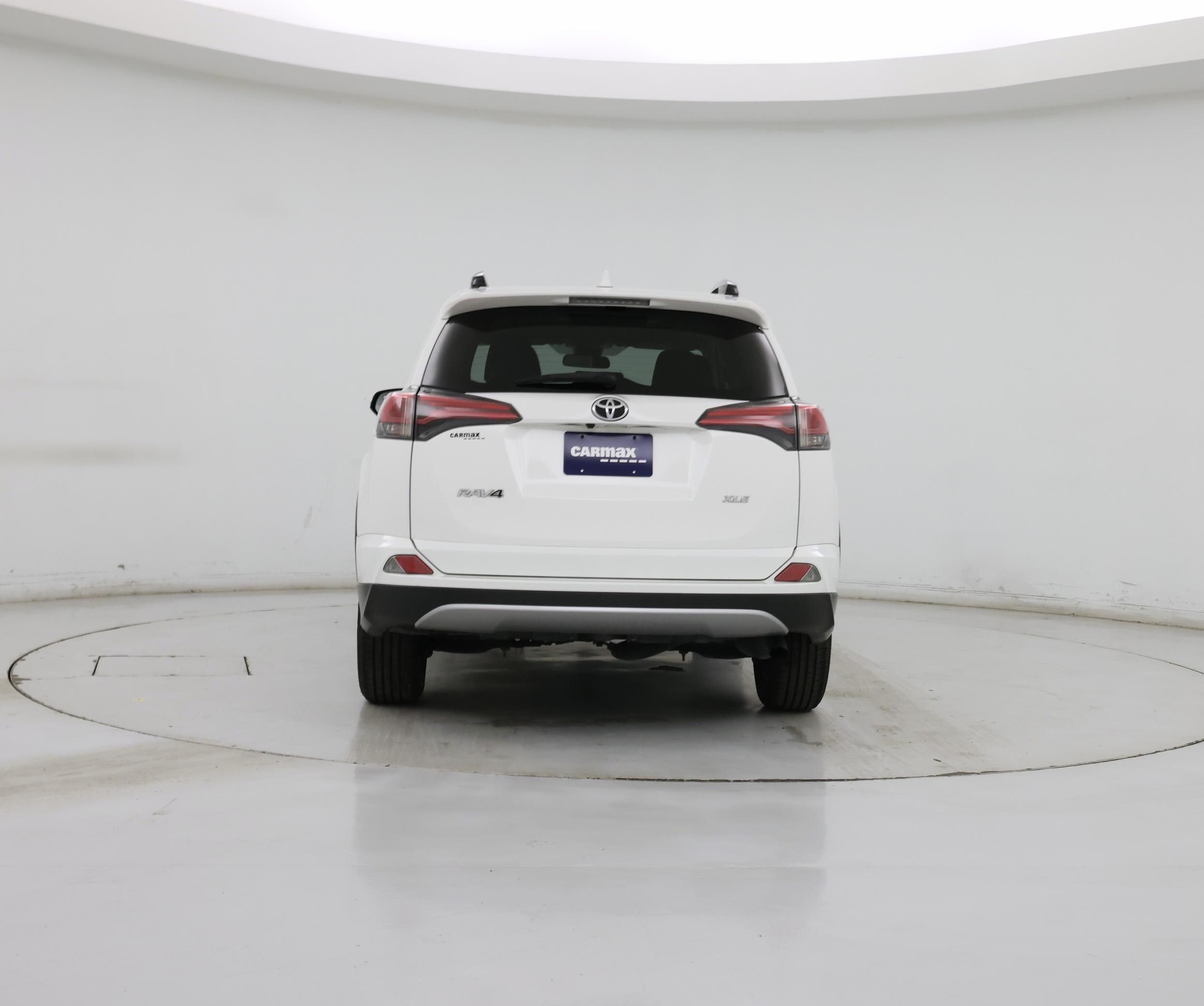 Thumbnail: 2018 Toyota RAV4 - 6