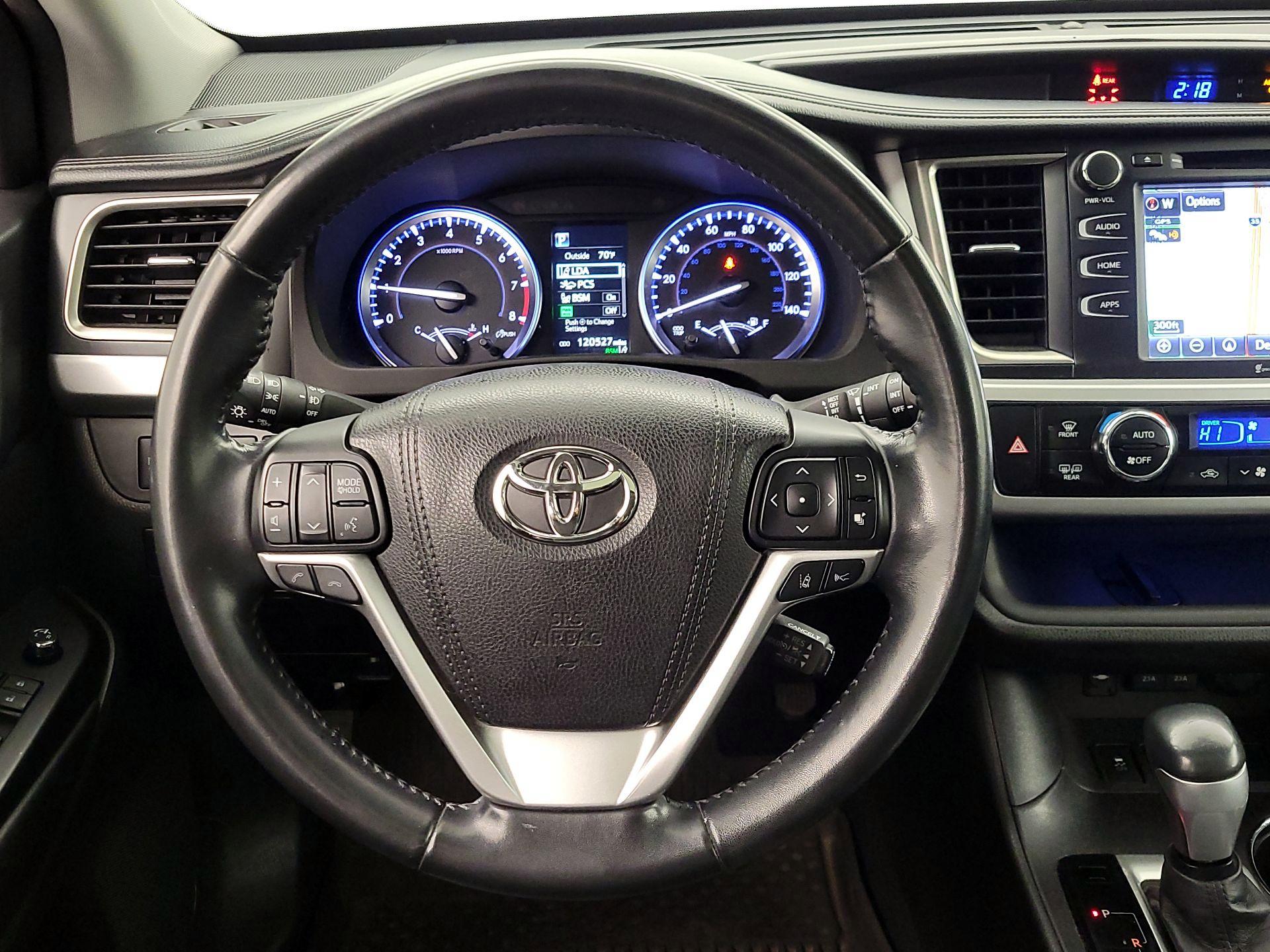 Thumbnail: 2017 Toyota Highlander - 10