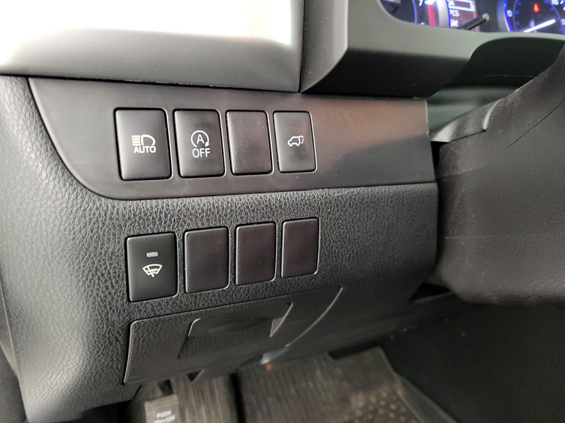 Thumbnail: 2017 Toyota Highlander - 13