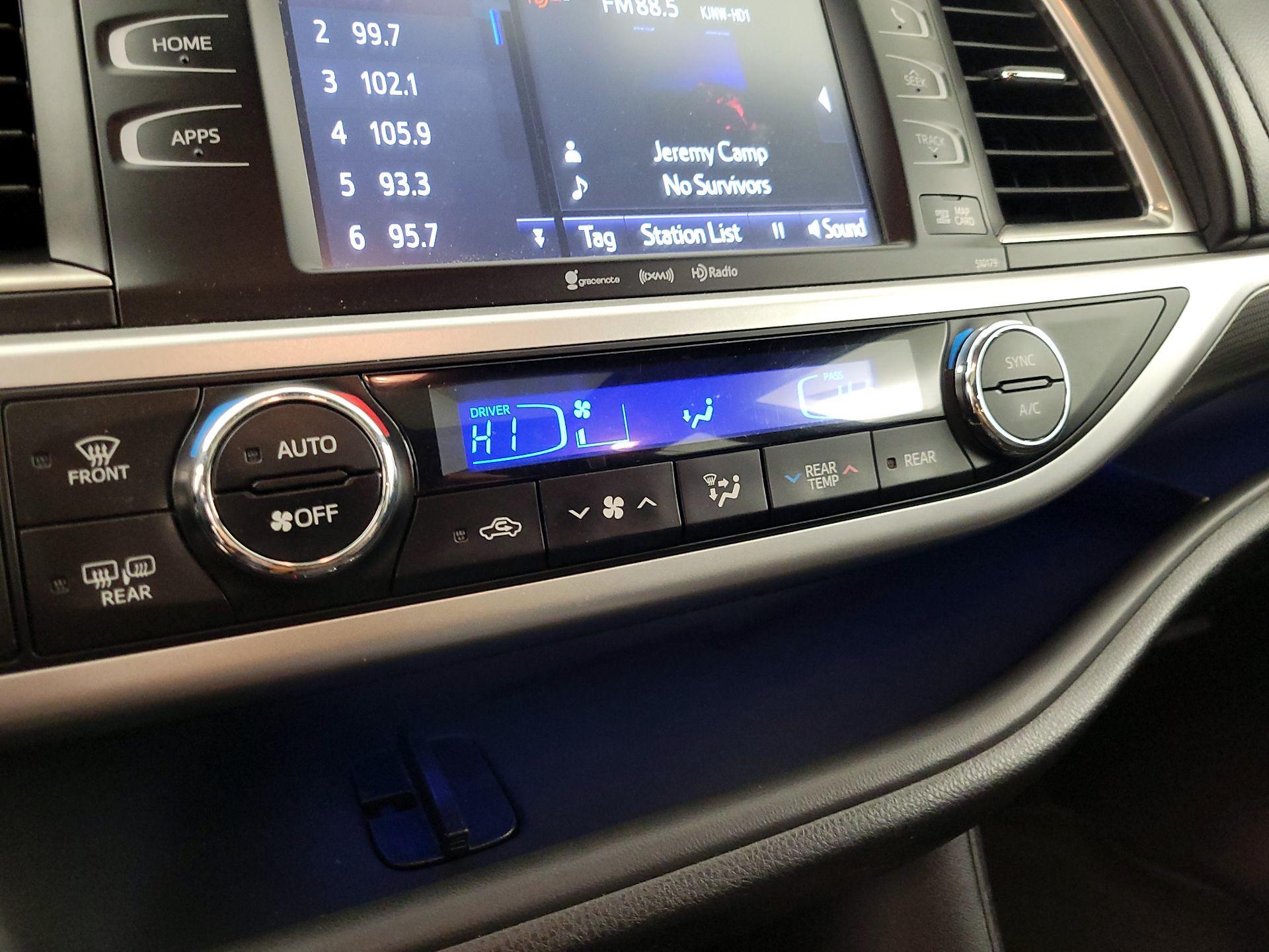 Thumbnail: 2017 Toyota Highlander - 17