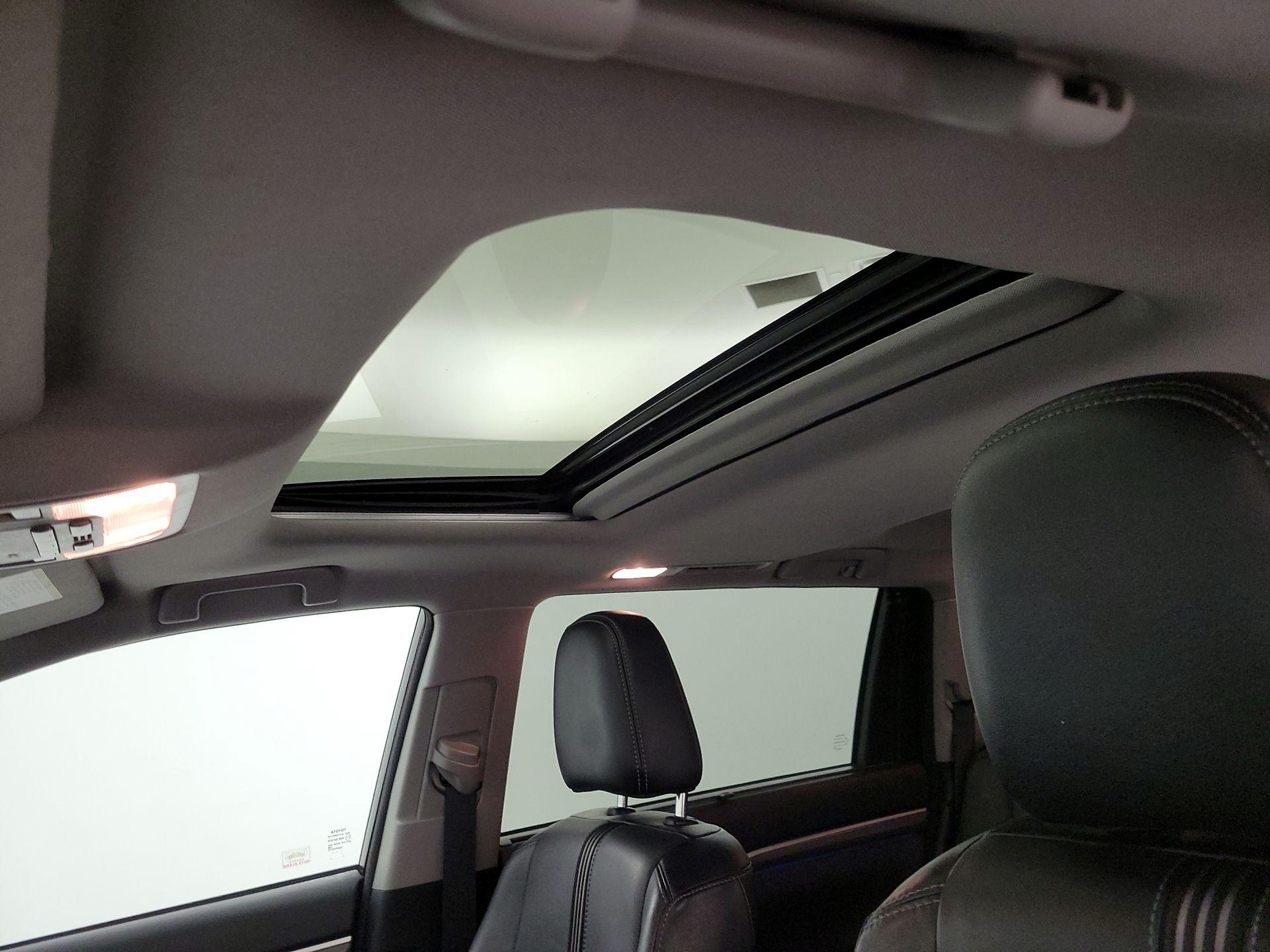 Thumbnail: 2017 Toyota Highlander - 20